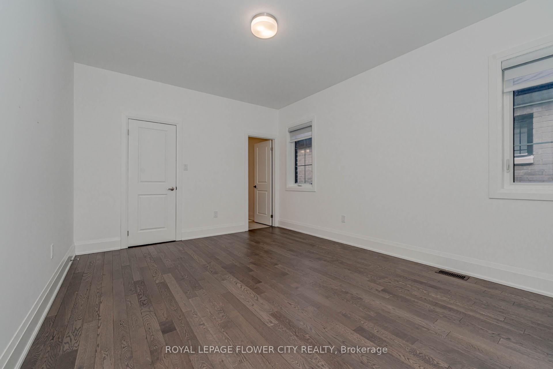 Photo 21 of 518 Kleinberg Summit Way, Vaughan, Kleinburg — HOMEH