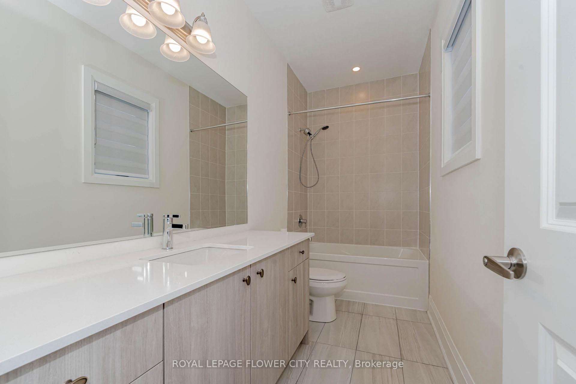 Photo 24 of 518 Kleinberg Summit Way, Vaughan, Kleinburg — HOMEH