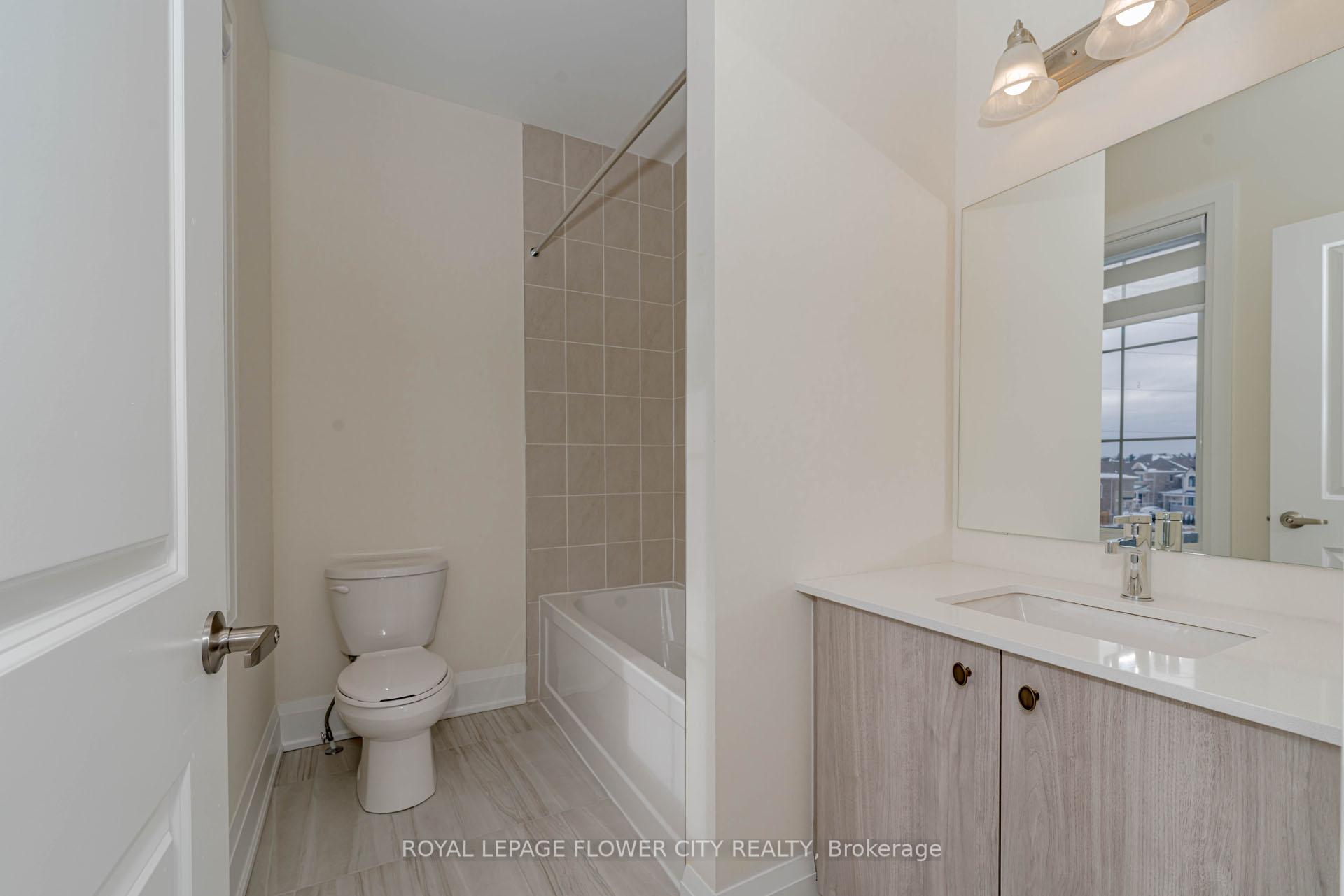 Photo 26 of 518 Kleinberg Summit Way, Vaughan, Kleinburg — HOMEH