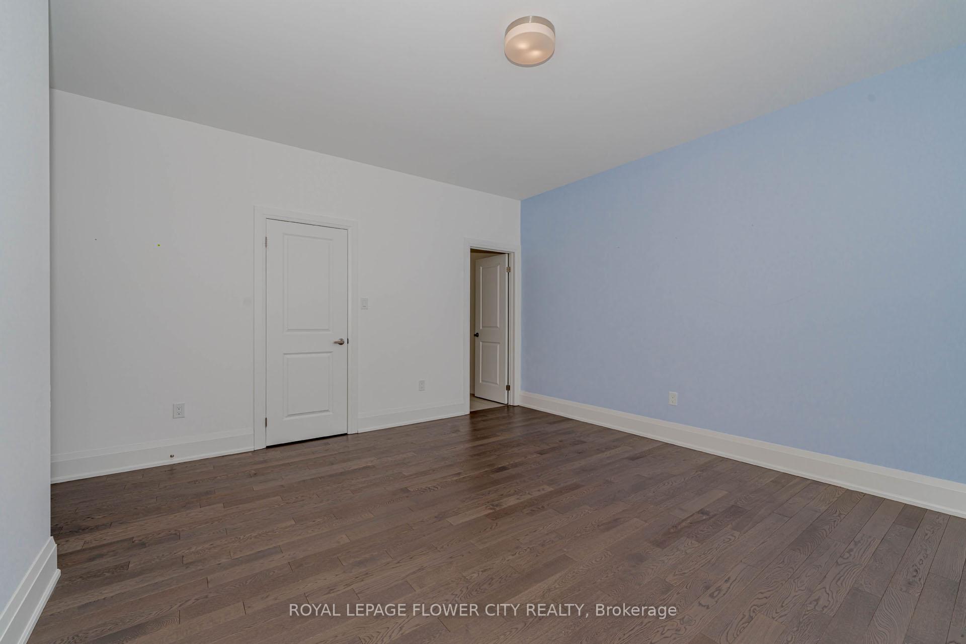 Photo 27 of 518 Kleinberg Summit Way, Vaughan, Kleinburg — HOMEH