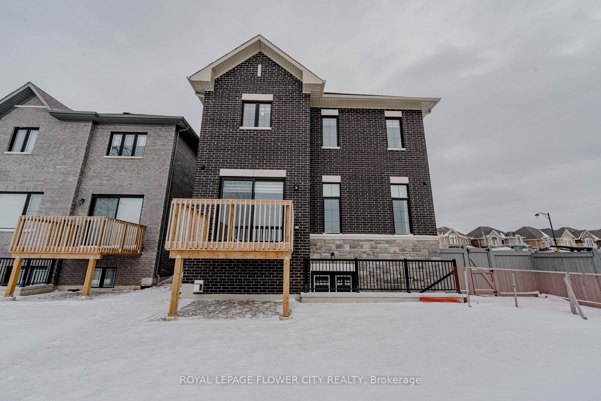 Photo 36 of 518 Kleinberg Summit Way, Vaughan, Kleinburg — HOMEH