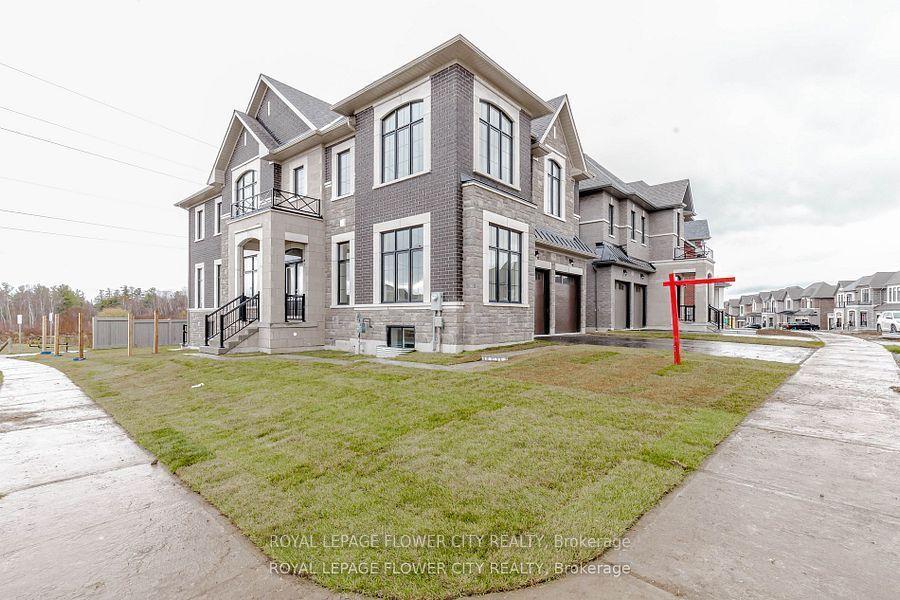 Photo 4 of 518 Kleinberg Summit Way, Vaughan, Kleinburg — HOMEH