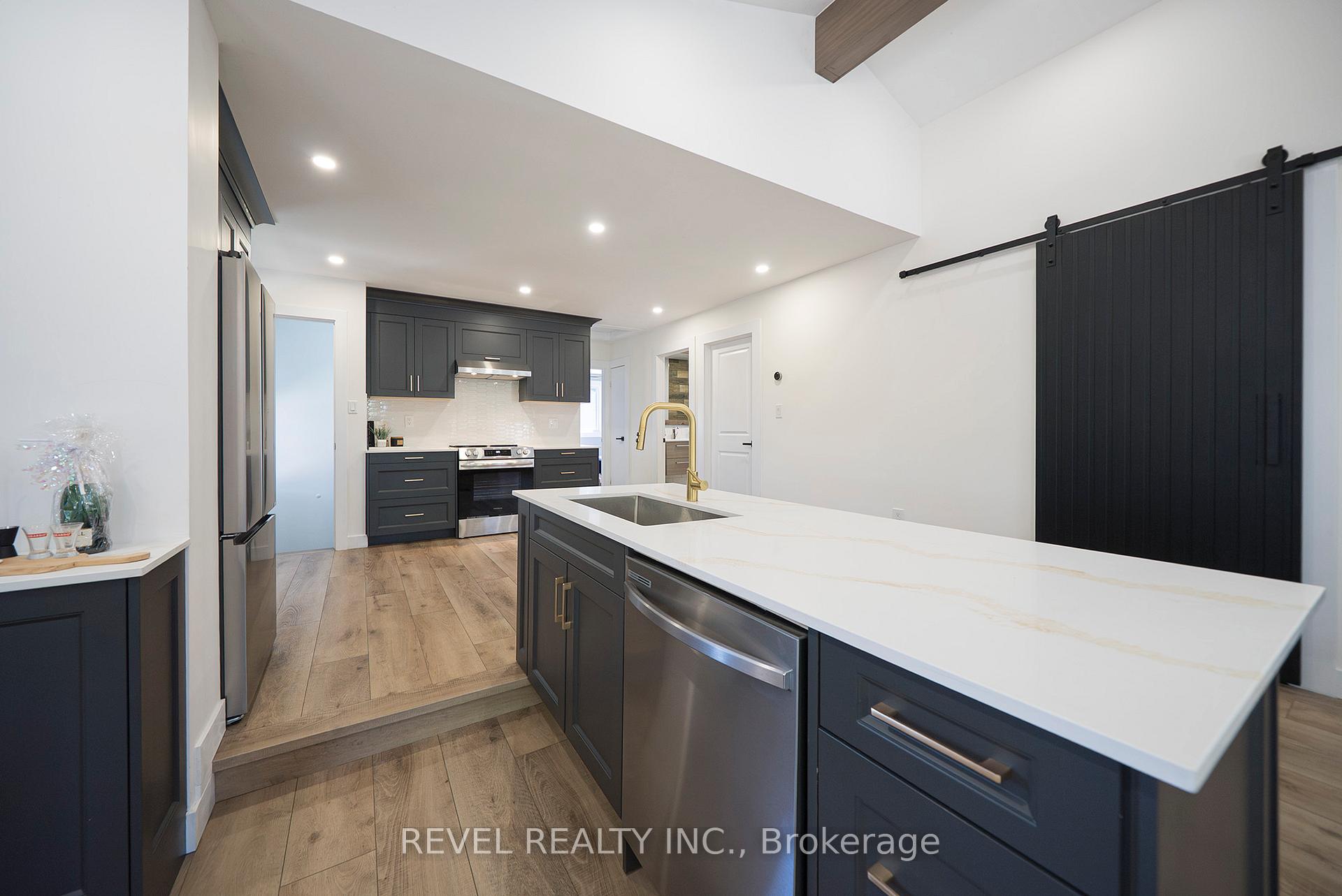 Photo 9 of 17 Flynn Avenue, Cambridge, Hespeler Village — HOMEH