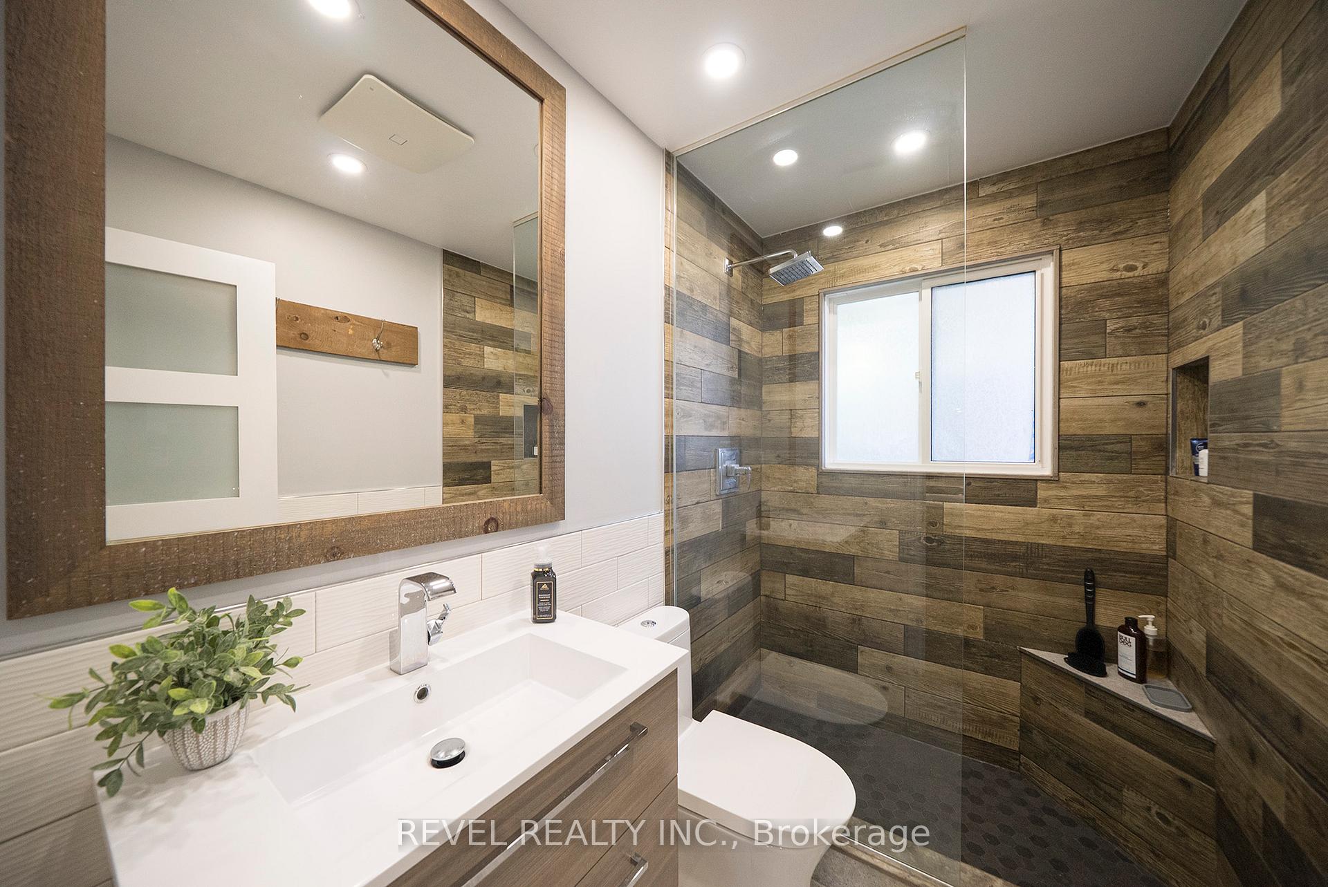 Photo 13 of 17 Flynn Avenue, Cambridge, Hespeler Village — HOMEH