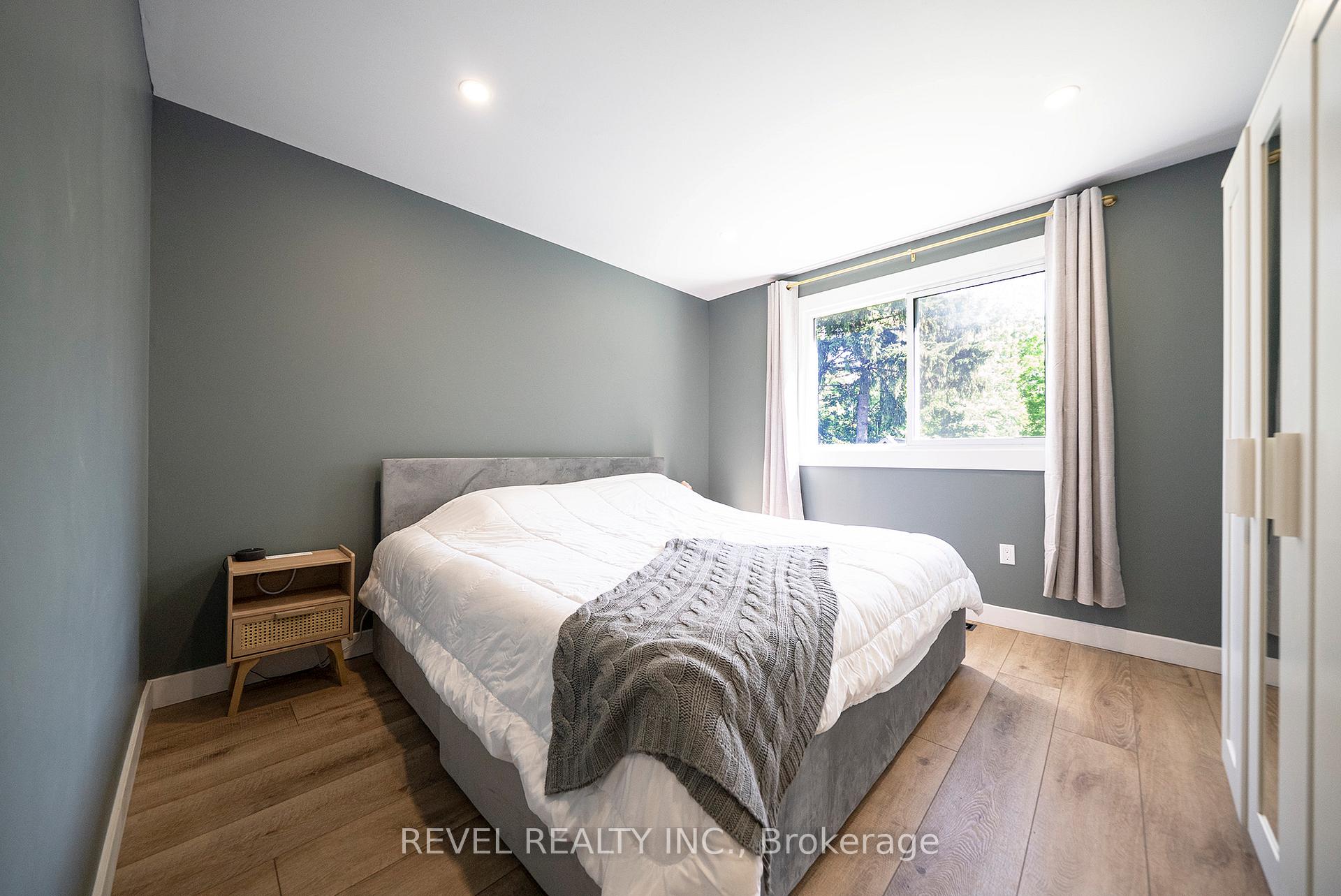 Photo 15 of 17 Flynn Avenue, Cambridge, Hespeler Village — HOMEH