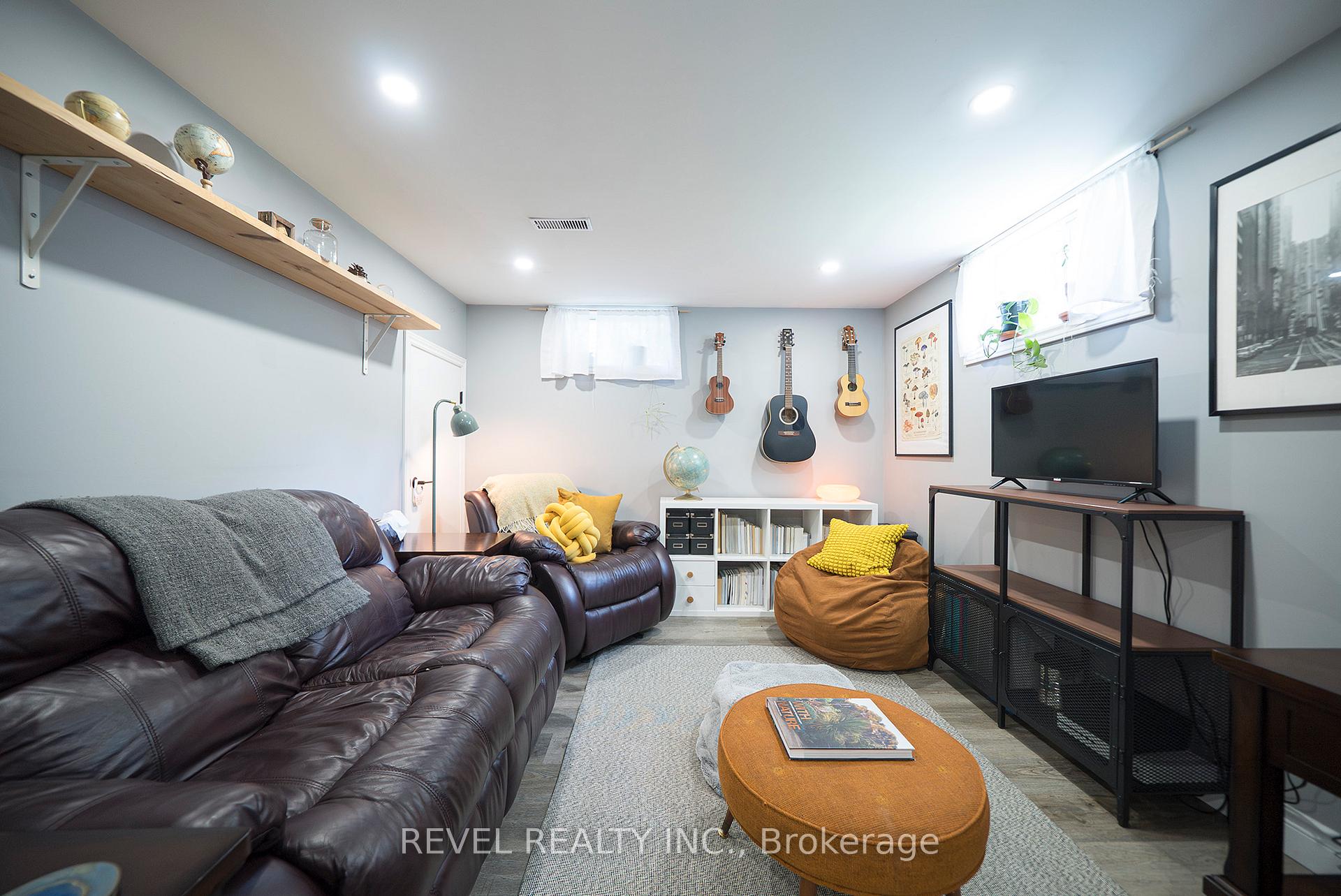 Photo 20 of 17 Flynn Avenue, Cambridge, Hespeler Village — HOMEH