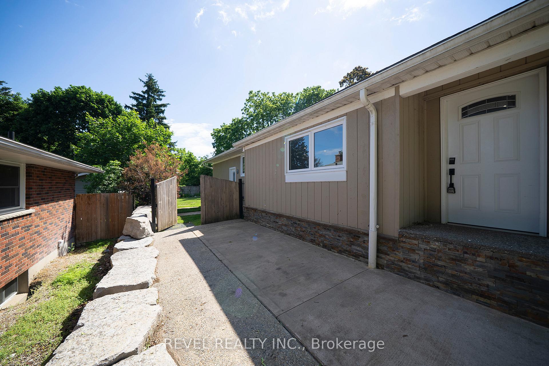 Photo 31 of 17 Flynn Avenue, Cambridge, Hespeler Village — HOMEH