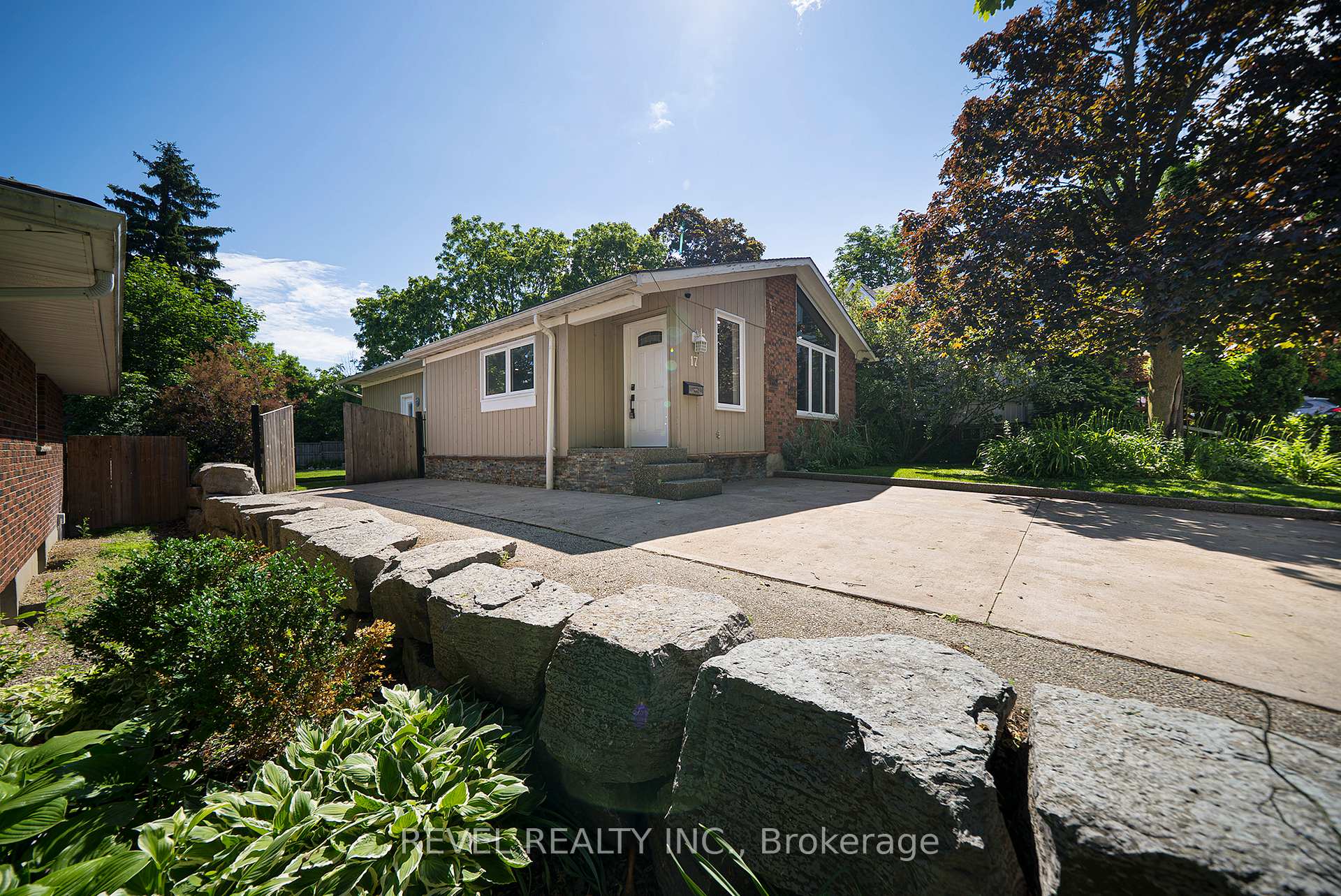 Photo 45 of 17 Flynn Avenue, Cambridge, Hespeler Village — HOMEH