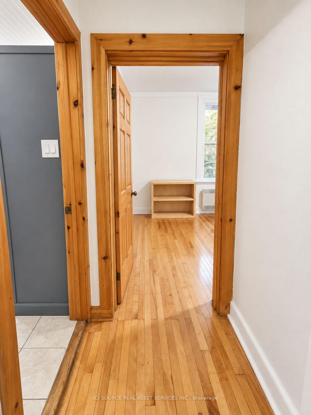 Photo 2 of Unit 2, 12 Somerset Street W, Ottawa, Ottawa Centre/Golden Triangle — HOMEH