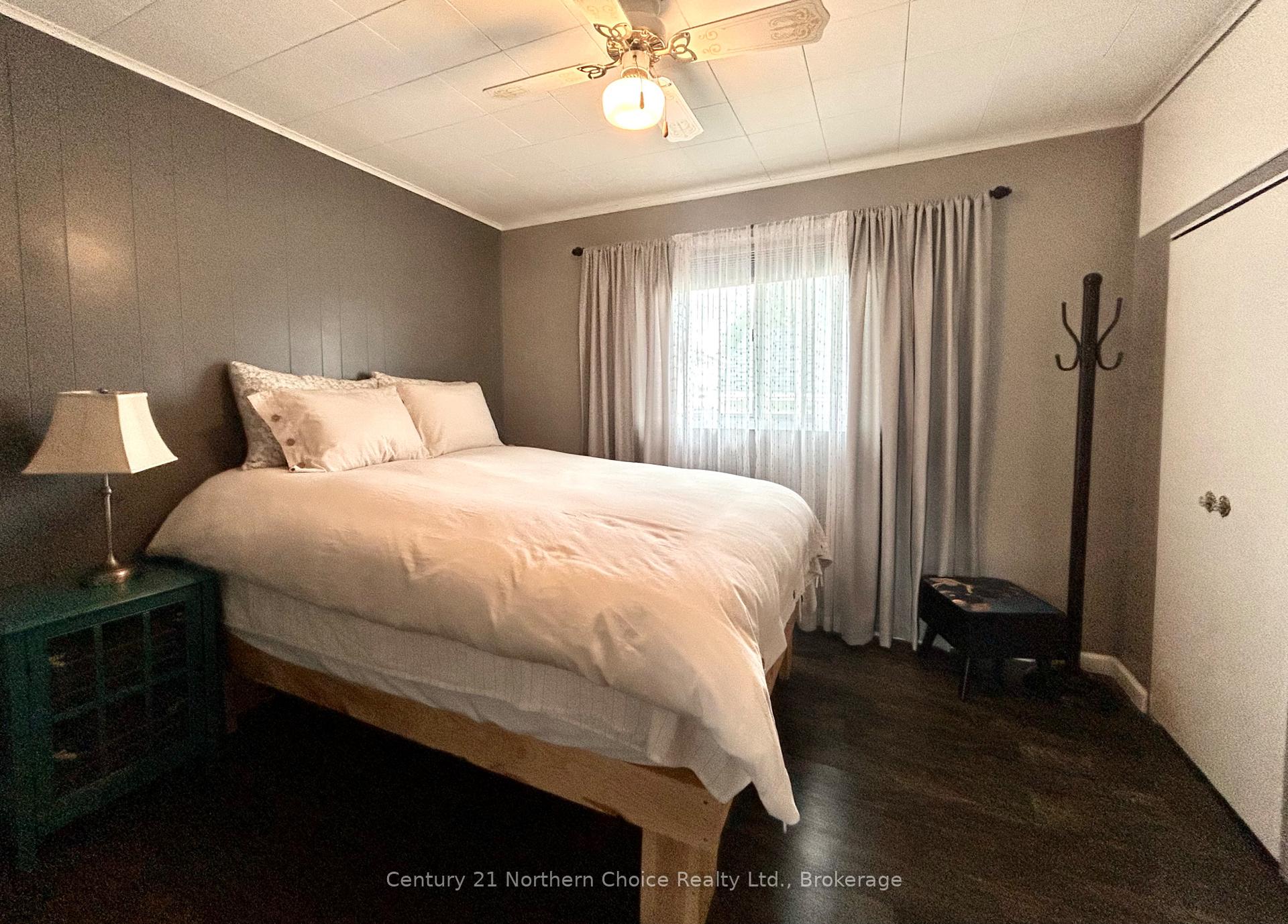 Photo 16 of 746 Thompson Street, Fort Frances — HOMEH