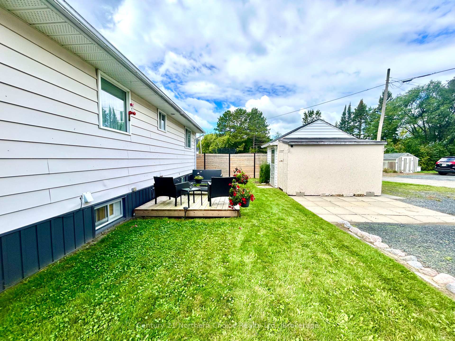 Photo 27 of 746 Thompson Street, Fort Frances — HOMEH