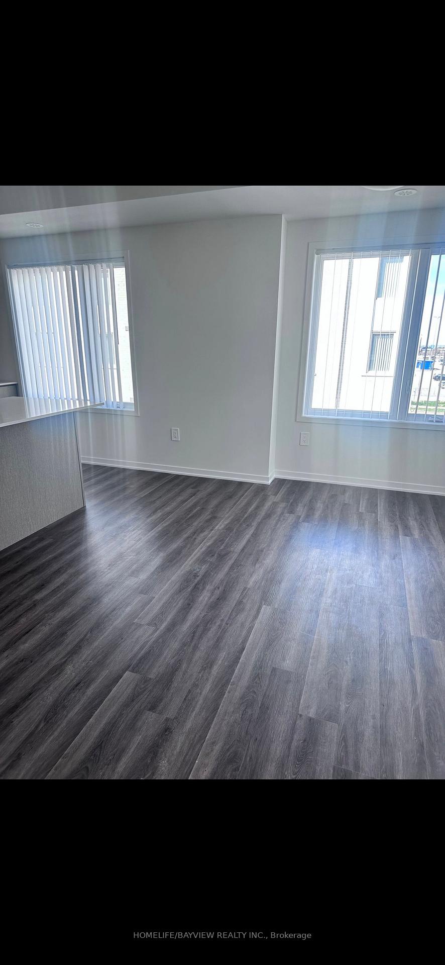 Front of Unit 199, 141 Honeycrisp Crescent