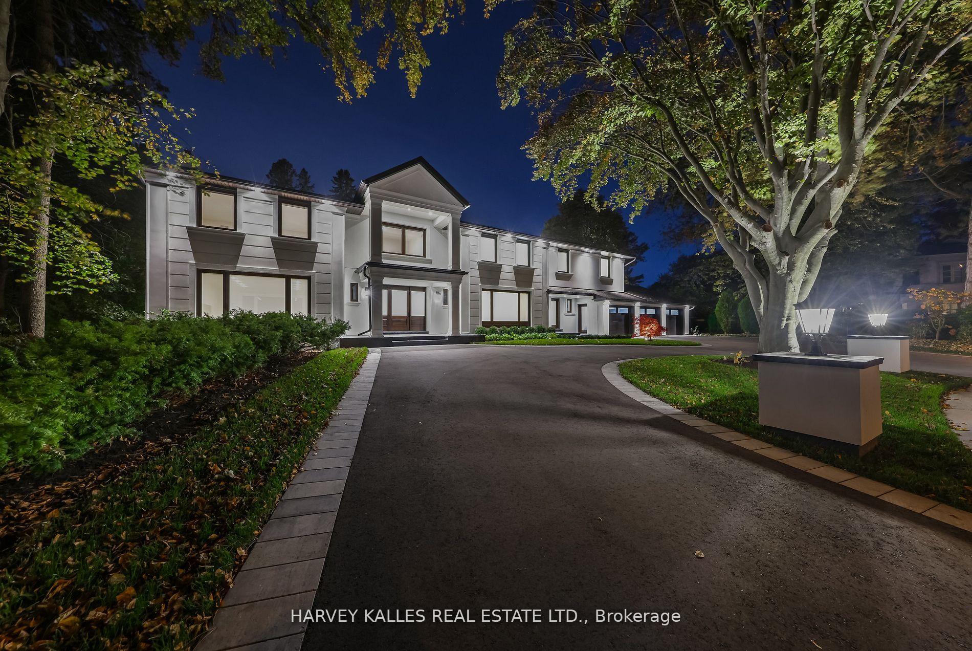 Photo 2 of 34 Fifeshire Road, North York, St. Andrew-Windfields — HOMEH