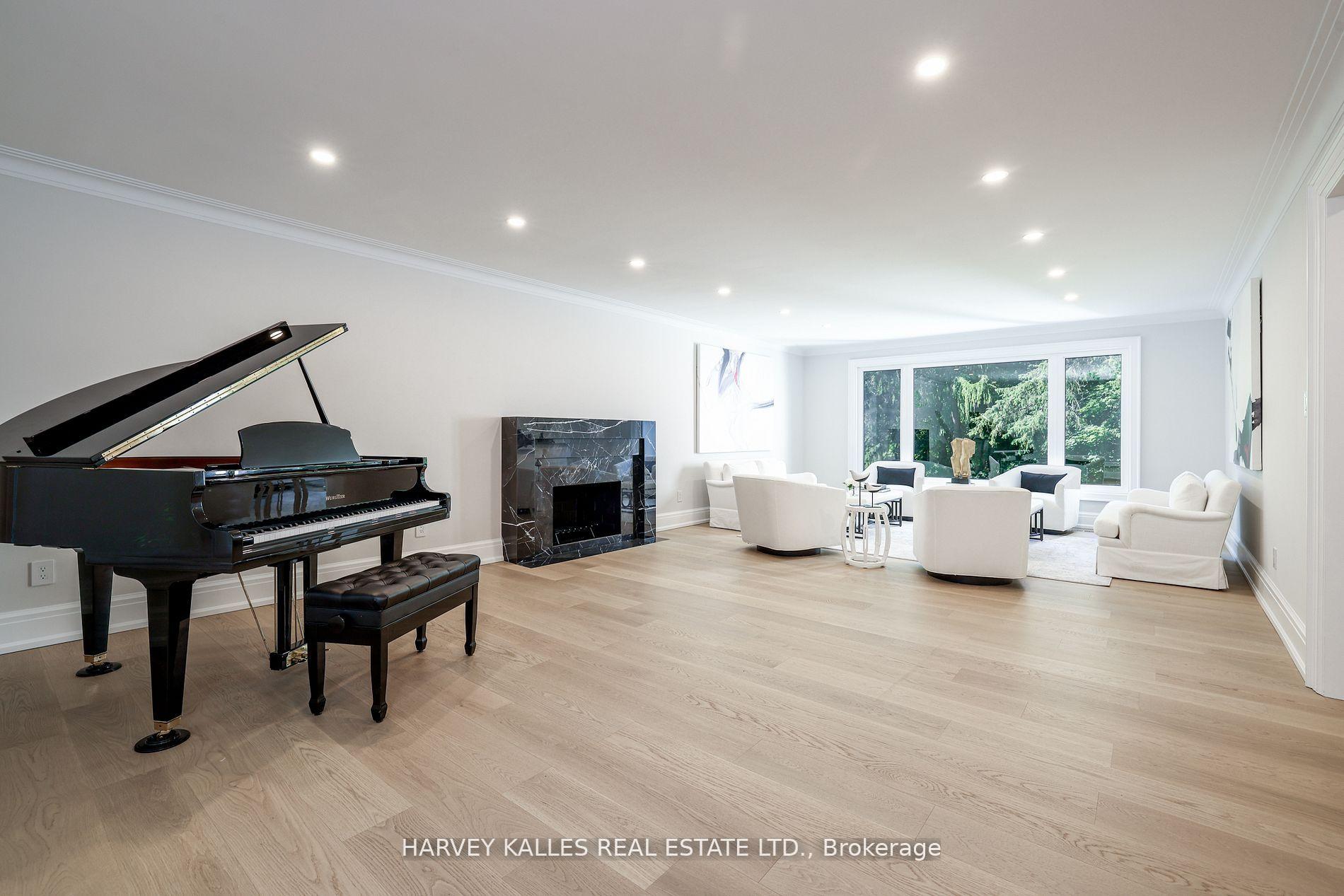 Photo 6 of 34 Fifeshire Road, North York, St. Andrew-Windfields — HOMEH