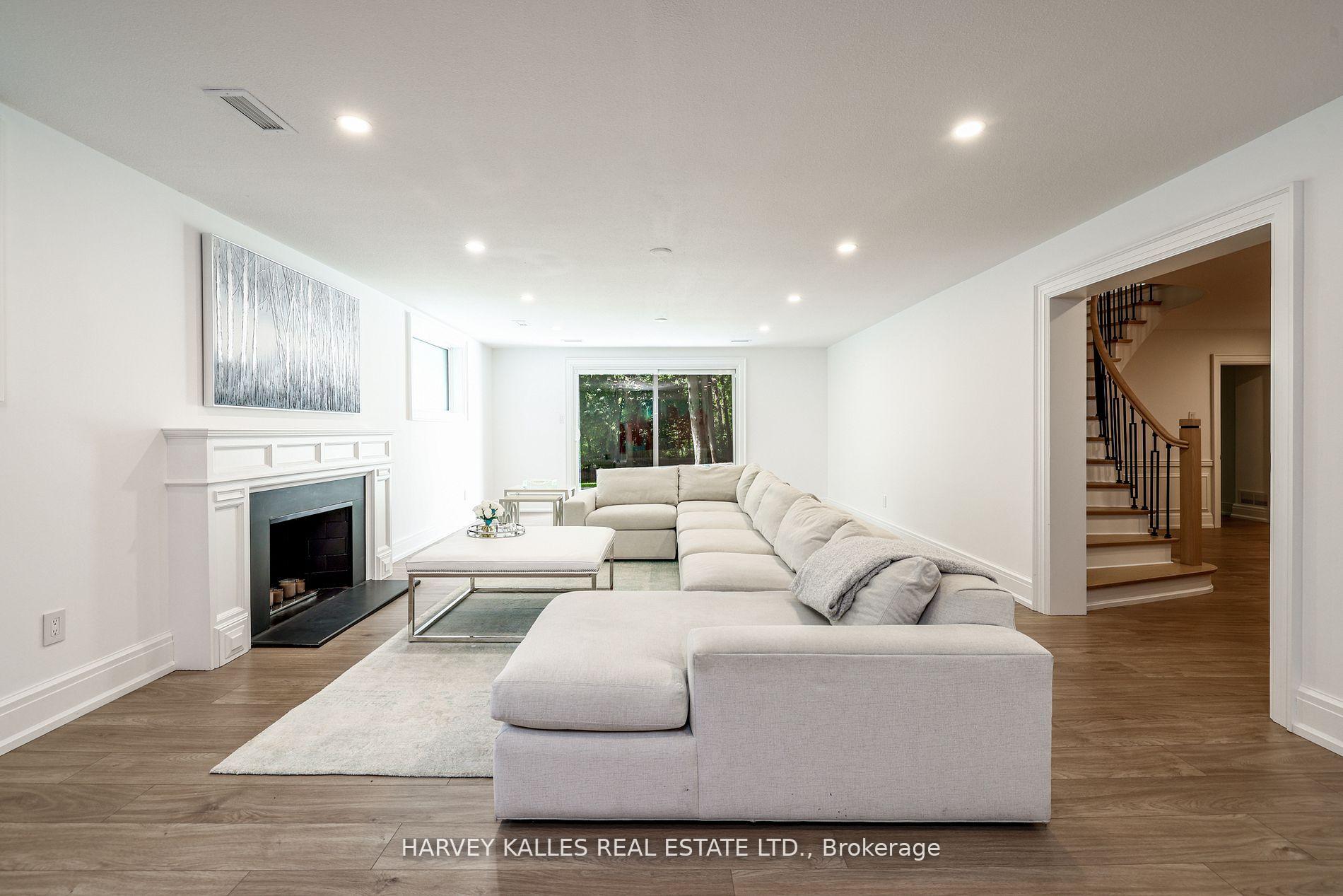 Photo 23 of 34 Fifeshire Road, North York, St. Andrew-Windfields — HOMEH