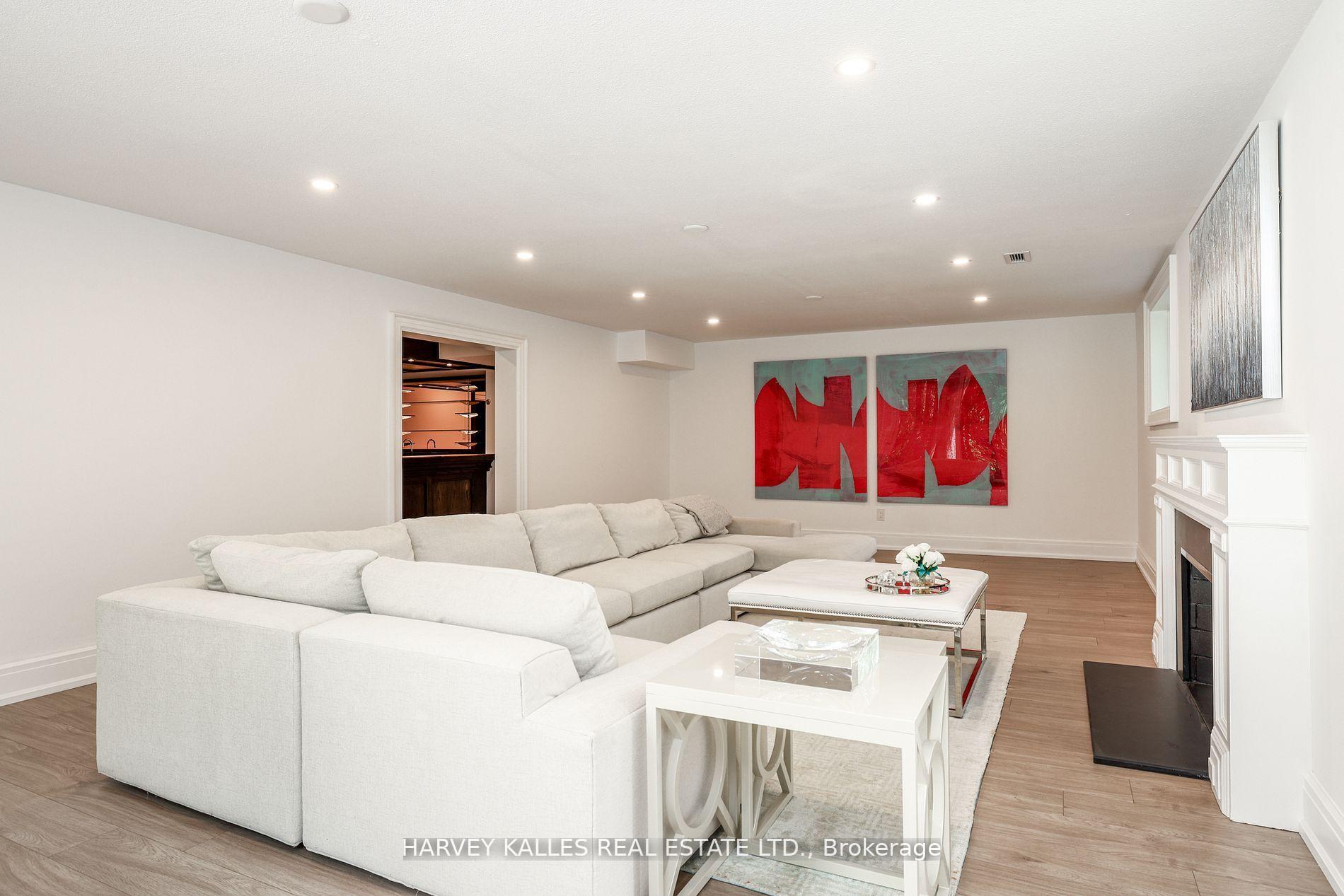 Photo 24 of 34 Fifeshire Road, North York, St. Andrew-Windfields — HOMEH