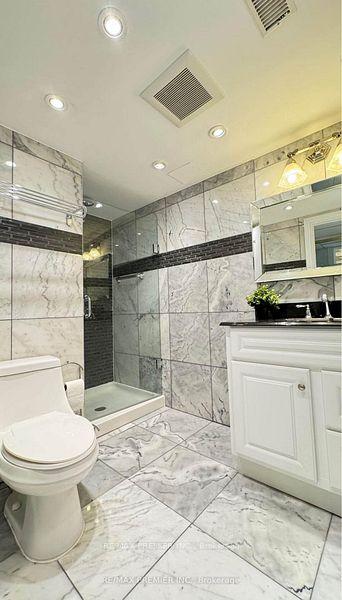 Photo 5 of 3551 Burningelm Crescent, Mississauga, Applewood — HOMEH
