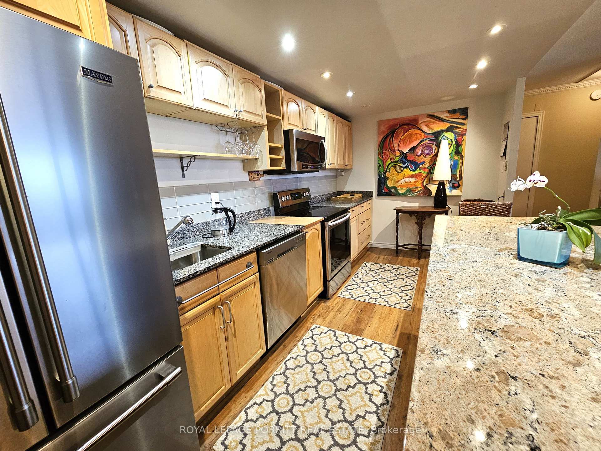 Front of Unit 1704, 1535 Lakeshore Road E