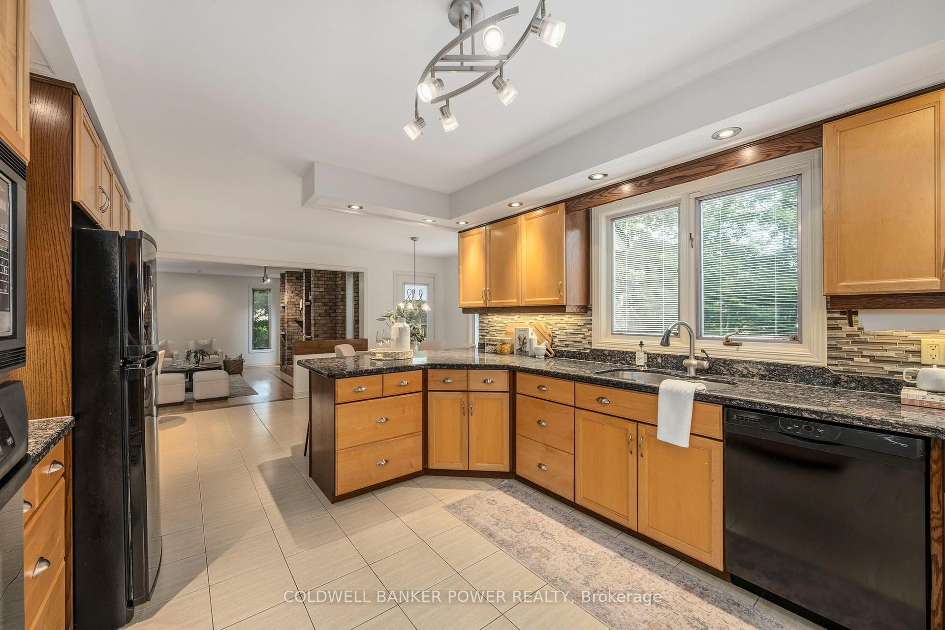 Photo 12 of 58 Mapleton Place, London, South B — HOMEH