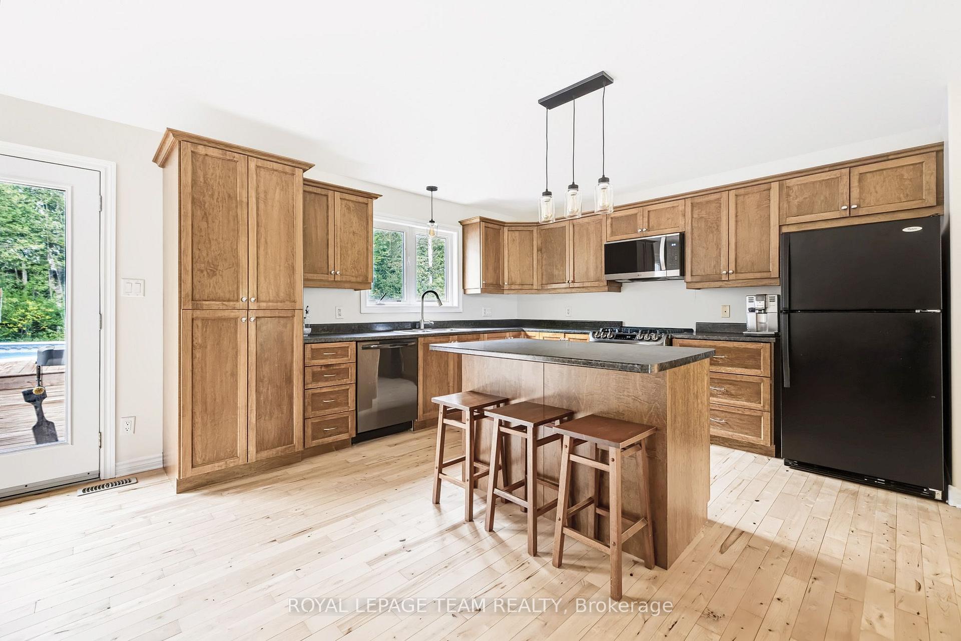 Photo 12 of 44 Meadowglen Circle, North Grenville, North Grenville Twp (Kemptville South) — HOMEH