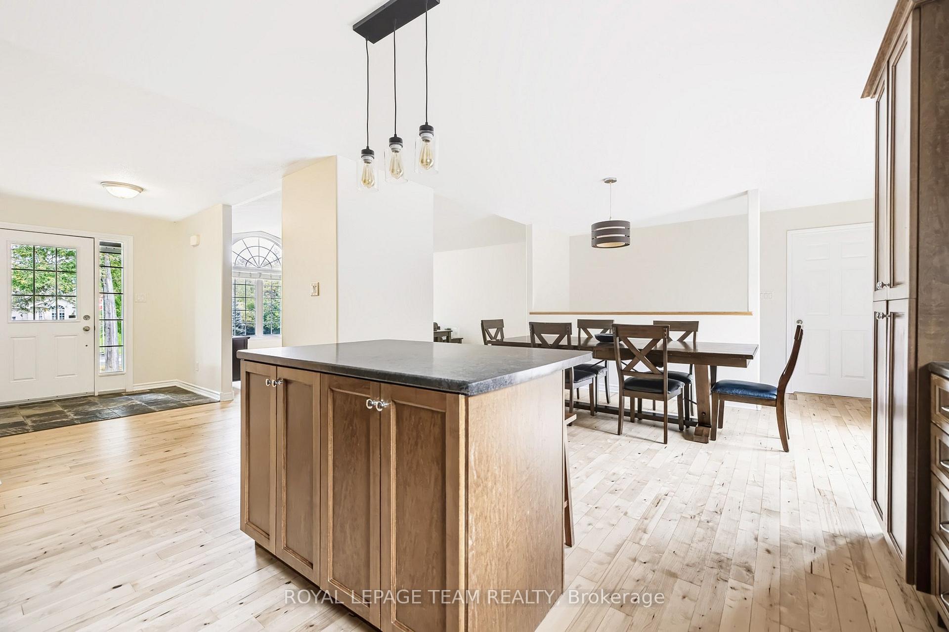 Photo 17 of 44 Meadowglen Circle, North Grenville, North Grenville Twp (Kemptville South) — HOMEH