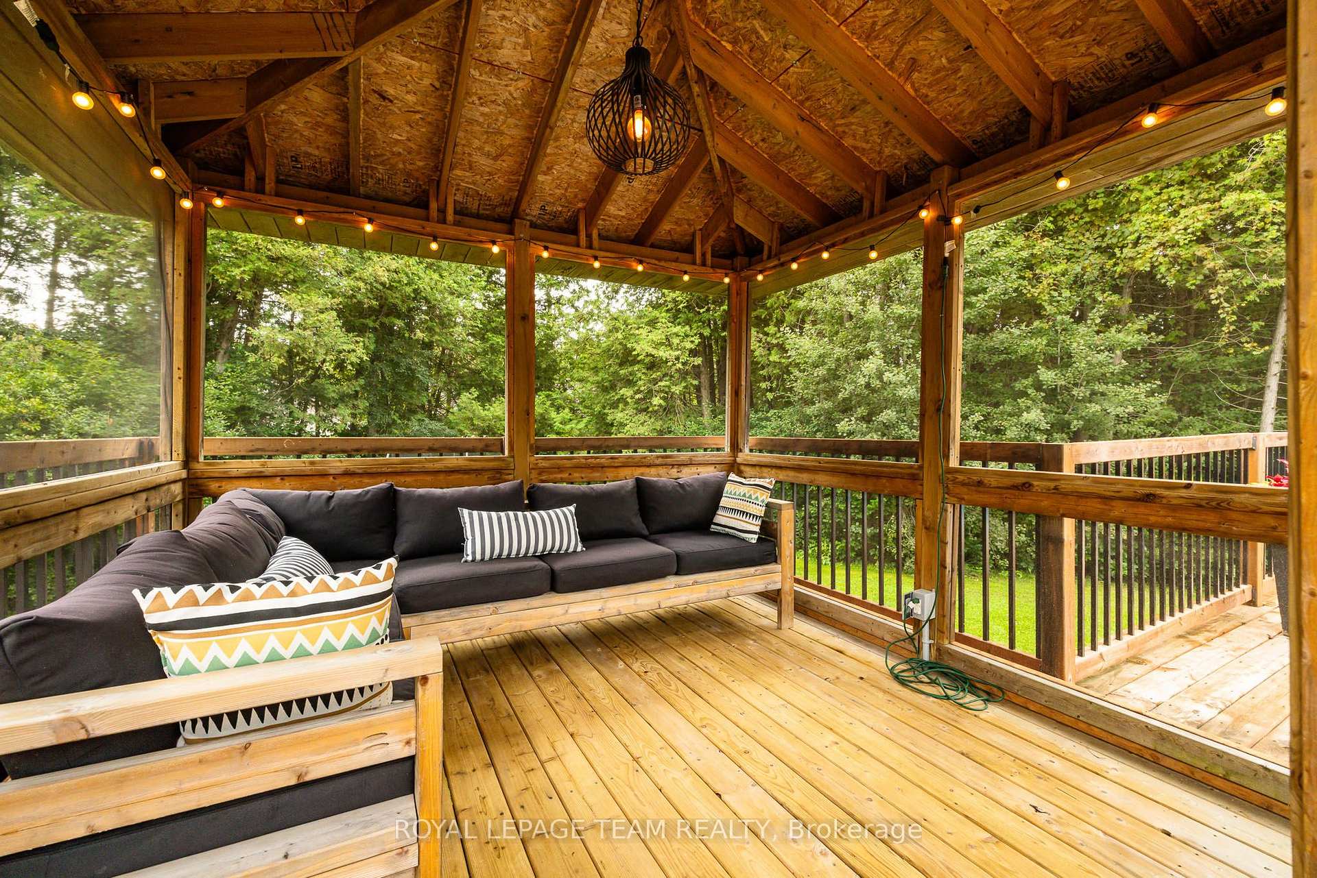 Photo 46 of 44 Meadowglen Circle, North Grenville, North Grenville Twp (Kemptville South) — HOMEH