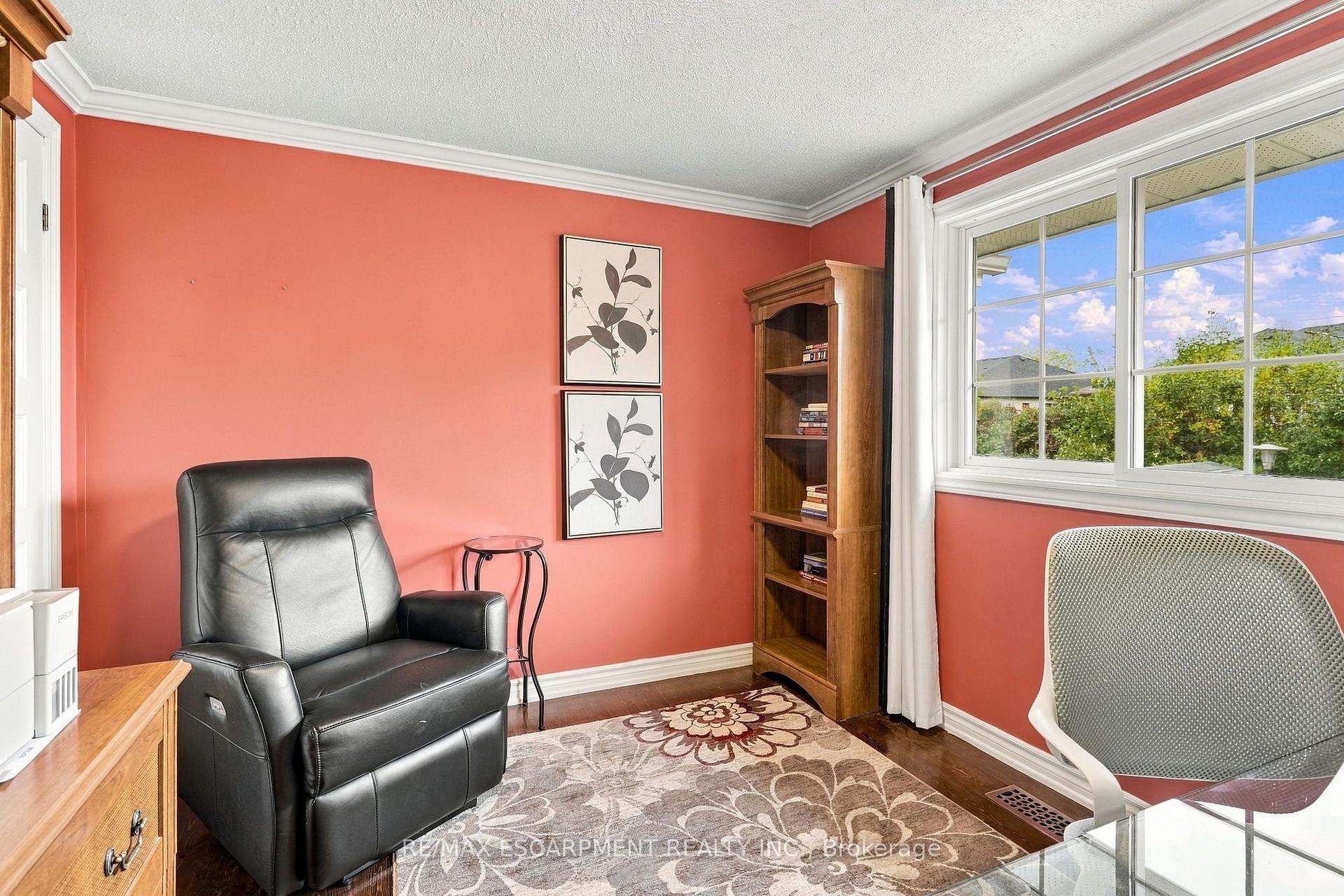 Photo 16 of Unit 4, 3204 New Street, Burlington, Roseland — HOMEH