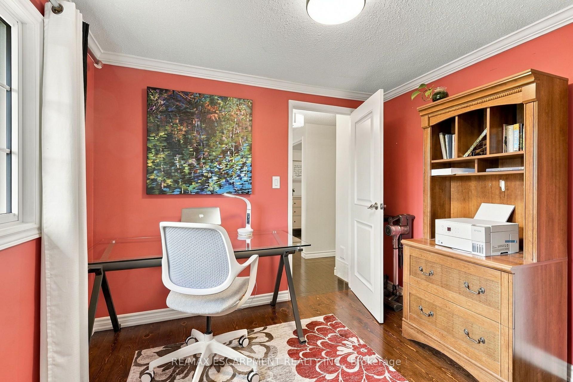 Photo 17 of Unit 4, 3204 New Street, Burlington, Roseland — HOMEH