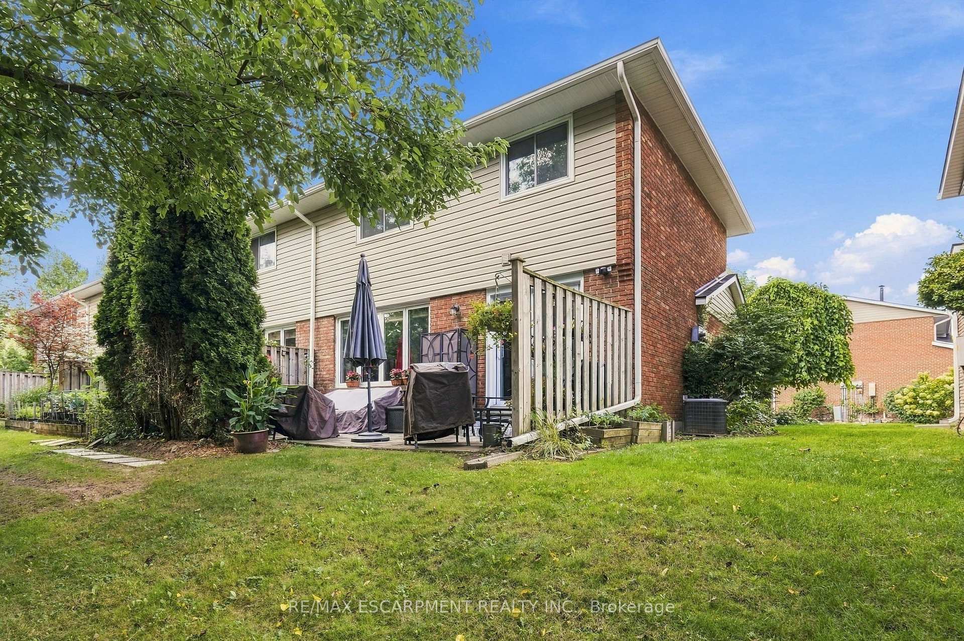 Photo 26 of Unit 4, 3204 New Street, Burlington, Roseland — HOMEH