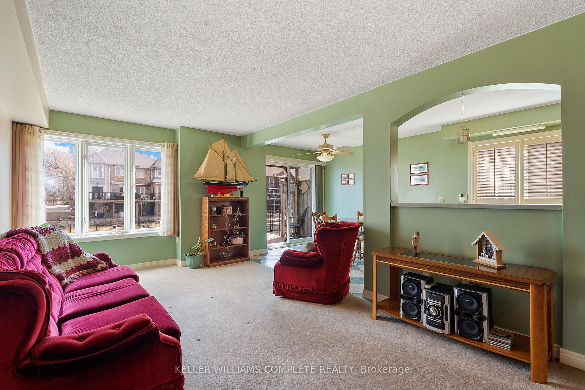 Photo 10 of Unit 10, 85 Edgewater Drive, Hamilton, Lakeshore — HOMEH