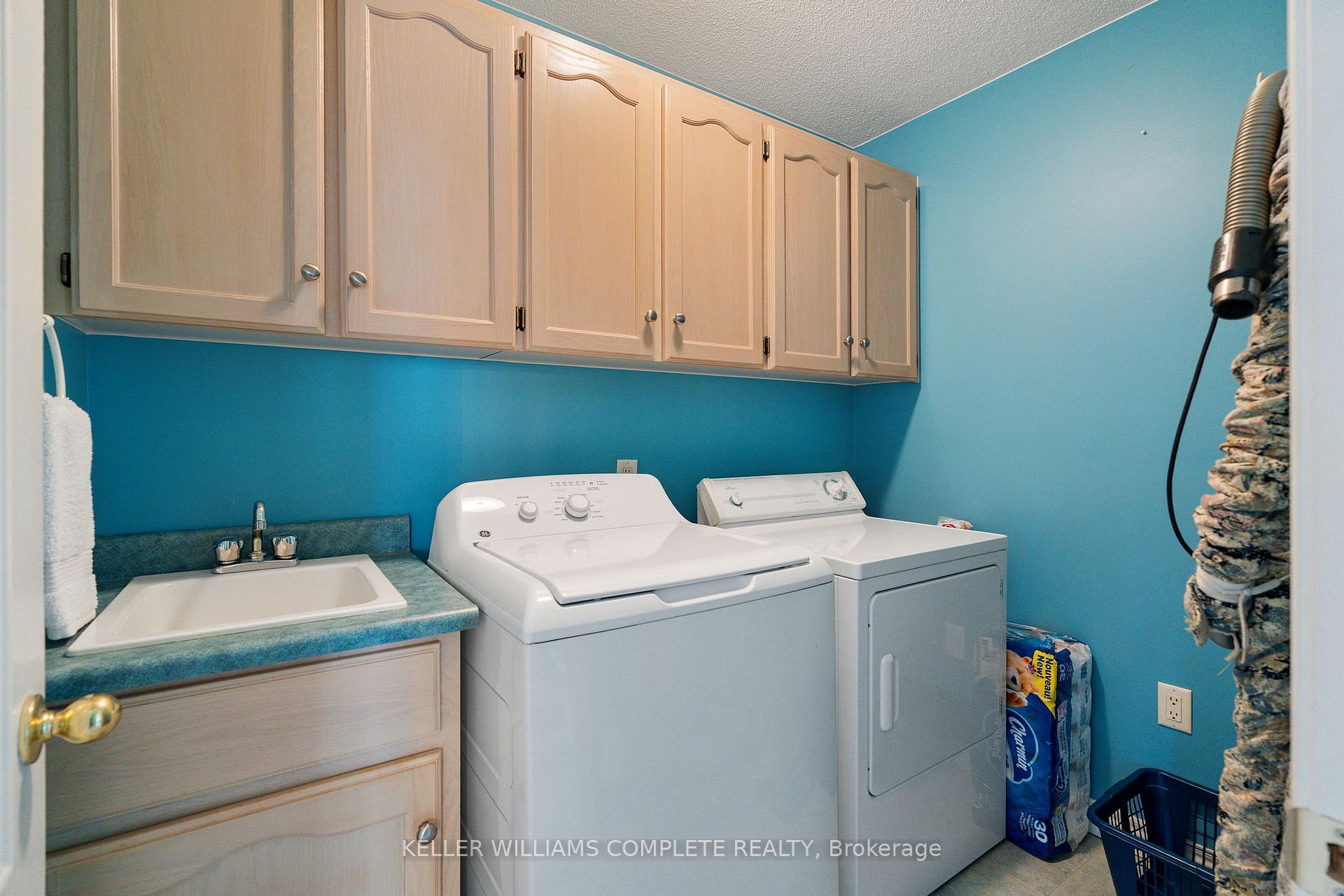 Photo 25 of Unit 10, 85 Edgewater Drive, Hamilton, Lakeshore — HOMEH