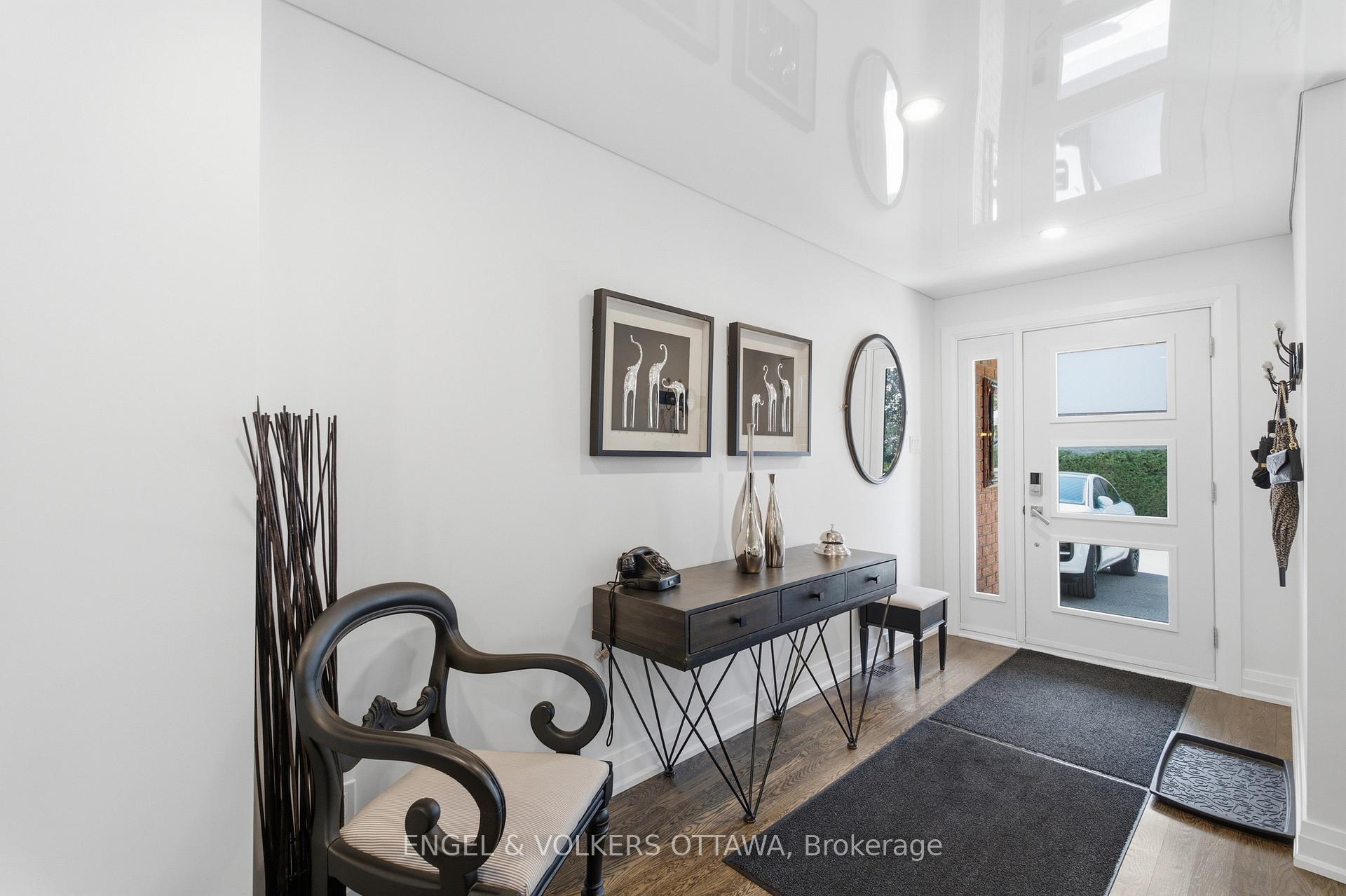 Photo 4 of 2855 Gothwood Place, Ottawa, Sawmill Creek/Timbermill — HOMEH