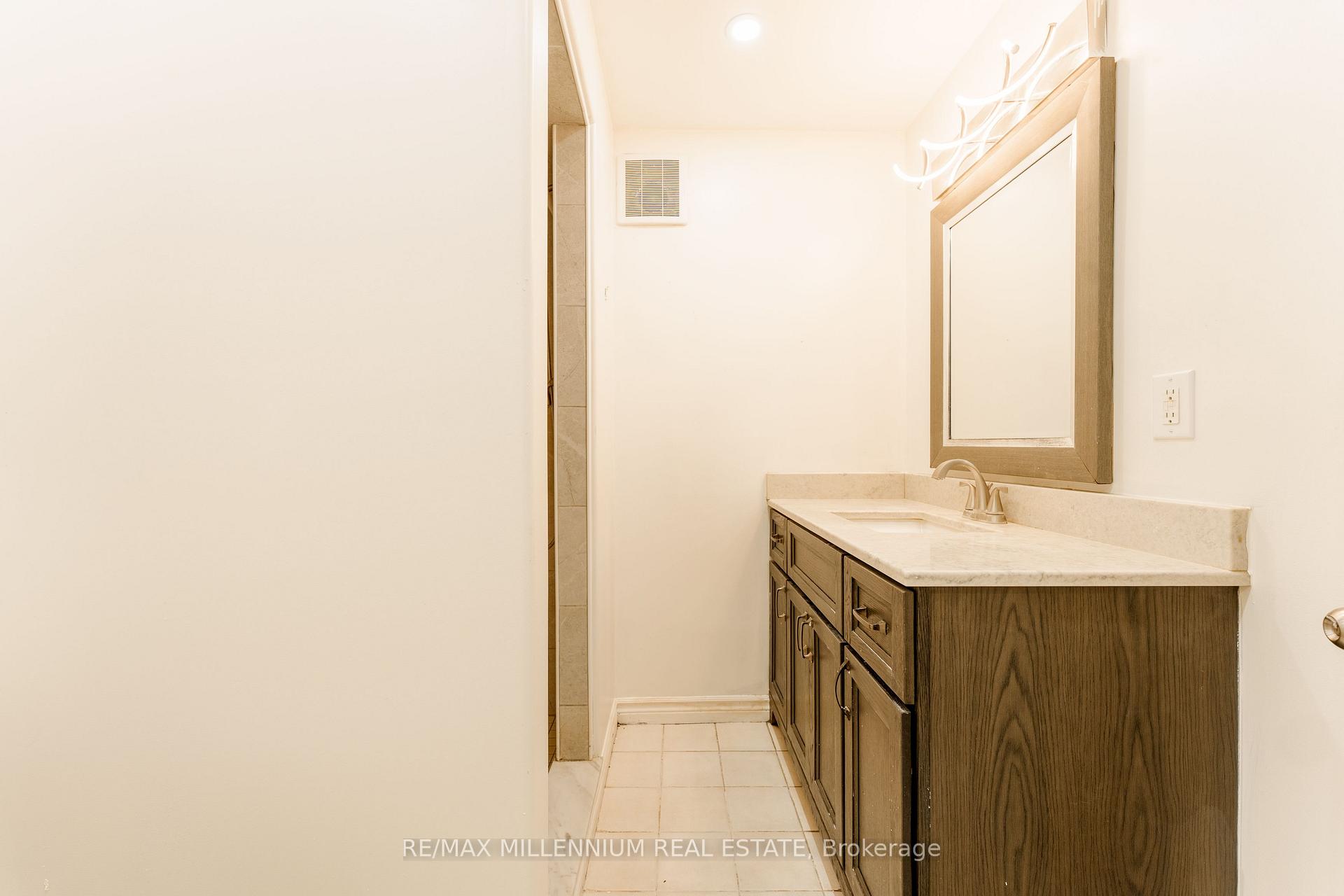 Photo 40 of 117 Rose Street, Barrie, Wellington — HOMEH
