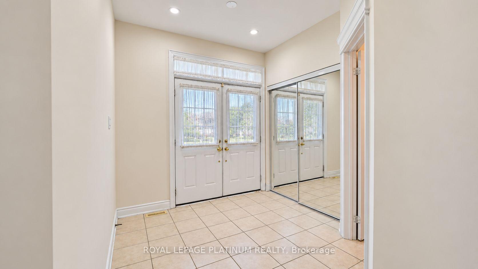 Photo 4 of 146 Sandringham Drive, Barrie, Innis-Shore — HOMEH