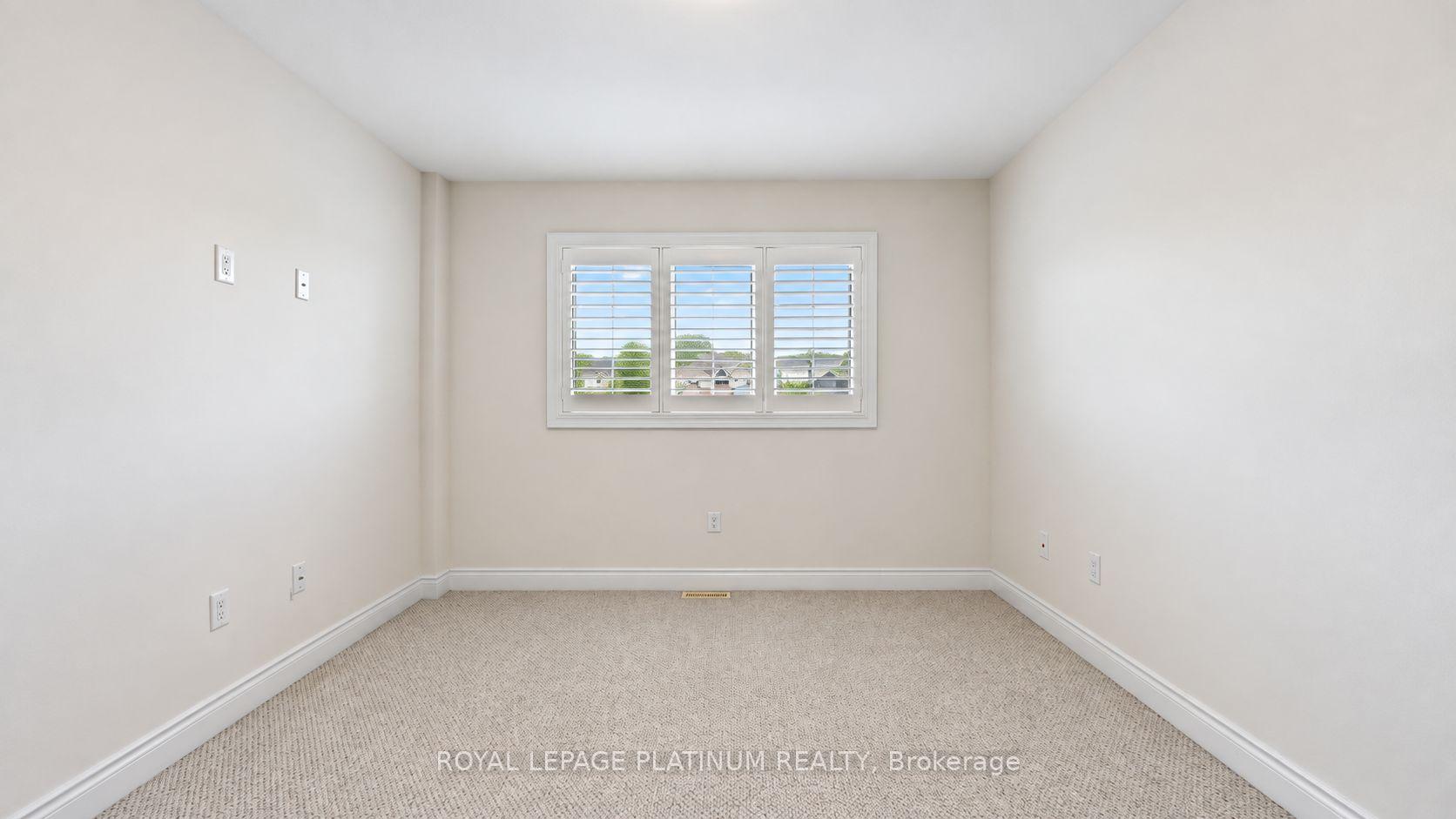 Photo 14 of 146 Sandringham Drive, Barrie, Innis-Shore — HOMEH