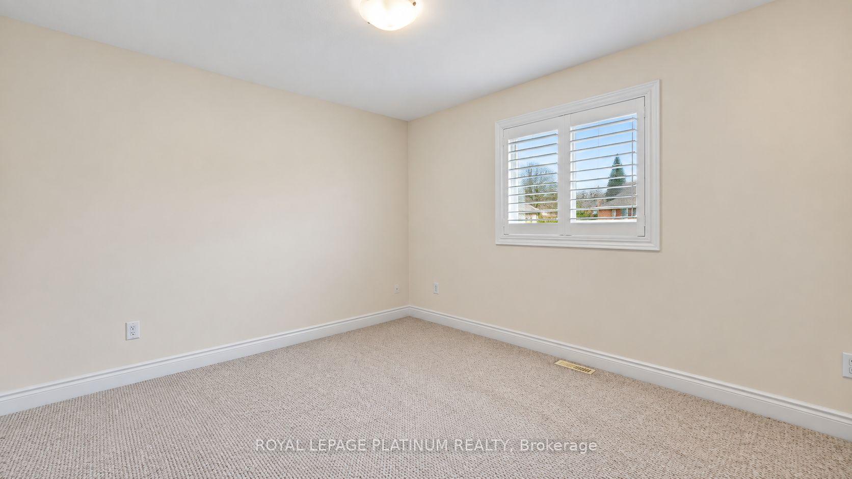 Photo 20 of 146 Sandringham Drive, Barrie, Innis-Shore — HOMEH