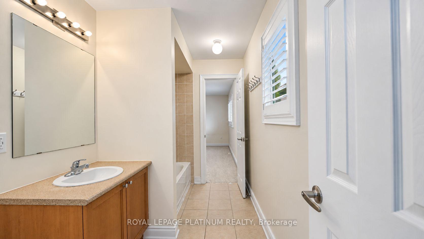 Photo 23 of 146 Sandringham Drive, Barrie, Innis-Shore — HOMEH