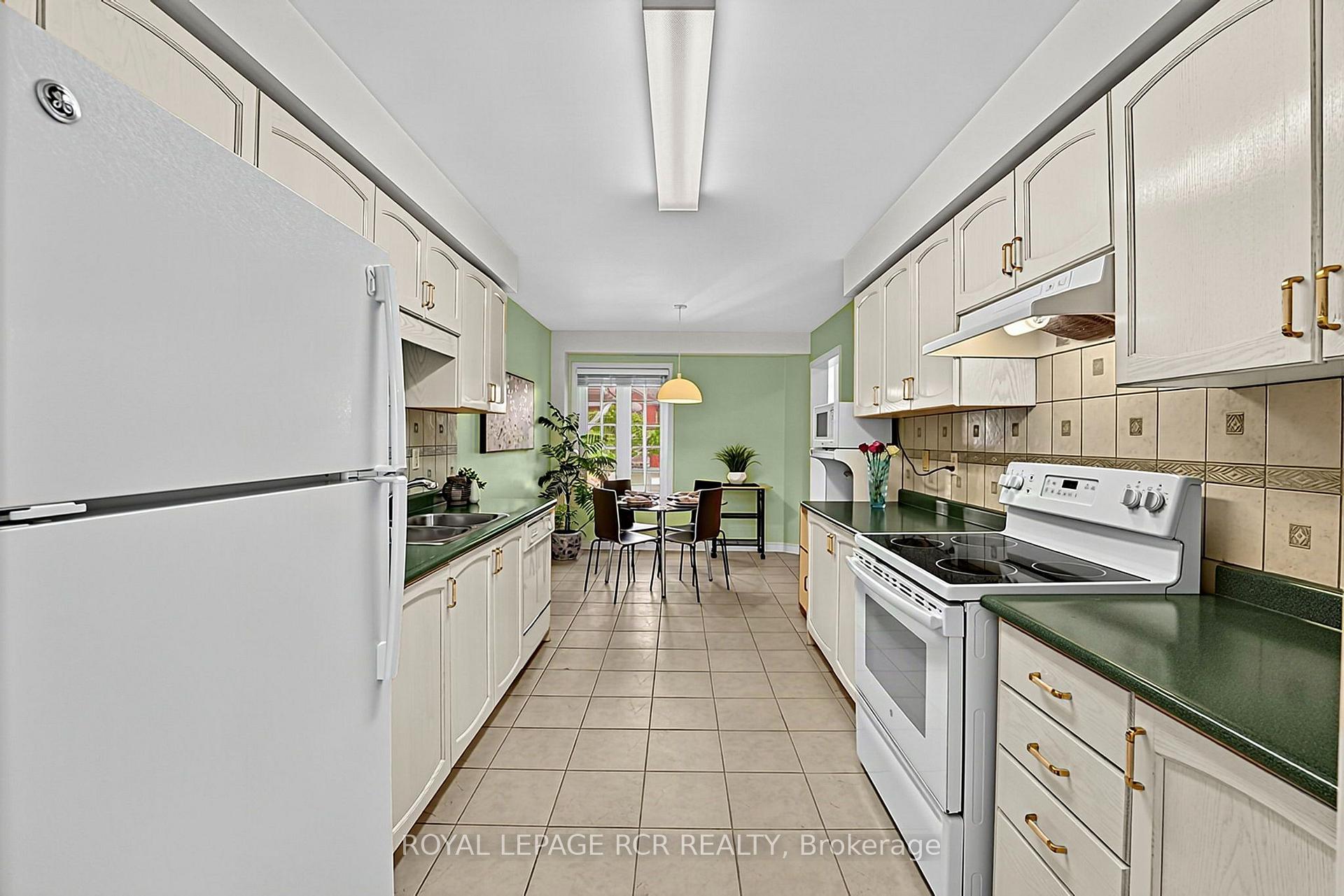 Photo 16 of 138 Primeau Drive, Aurora, Aurora Grove — HOMEH