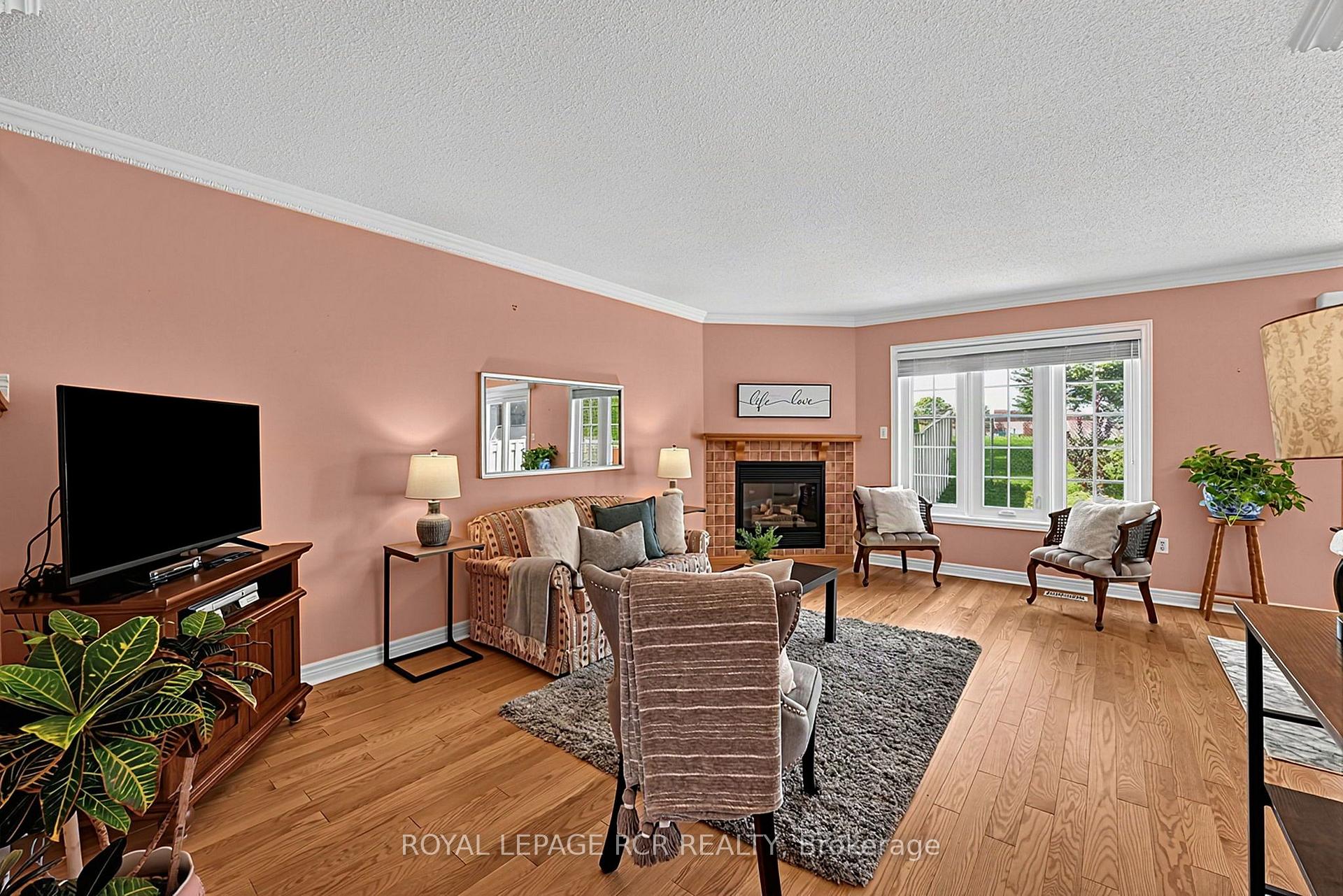 Photo 22 of 138 Primeau Drive, Aurora, Aurora Grove — HOMEH