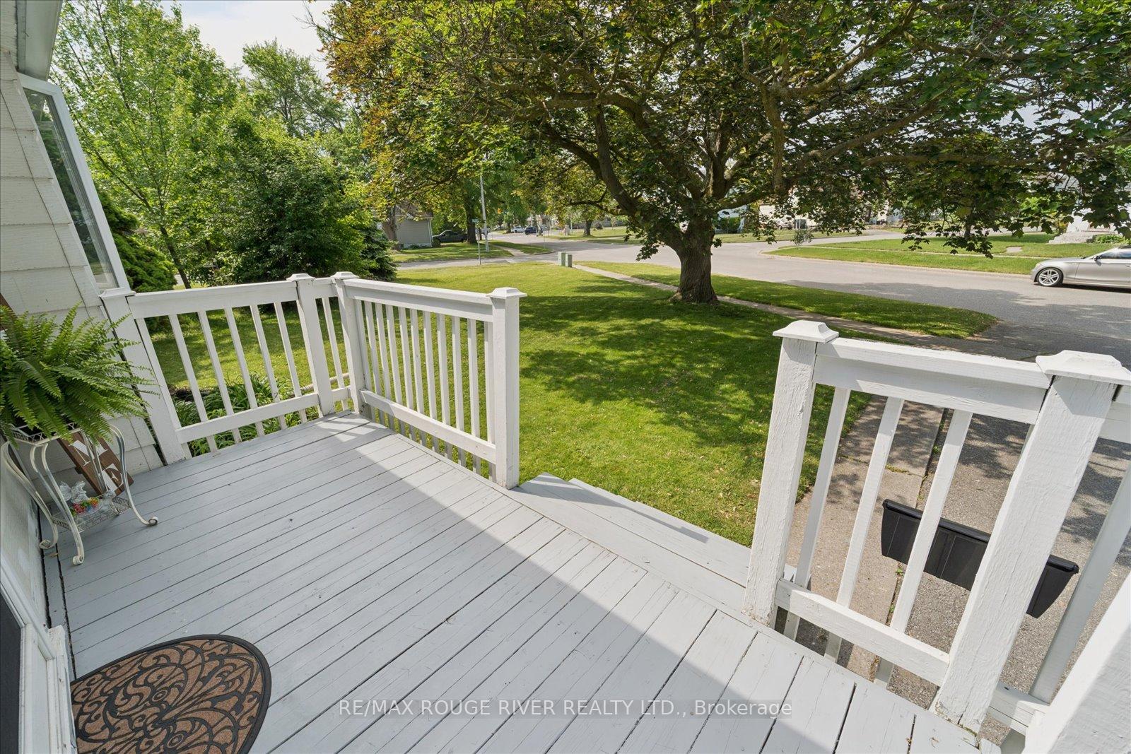 Photo 5 of 20 Burcher Road, Ajax, South East — HOMEH