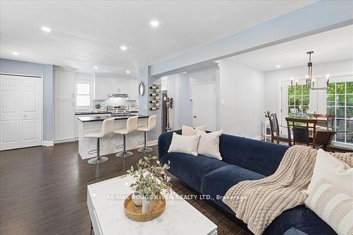 Photo 7 of 20 Burcher Road, Ajax, South East — HOMEH
