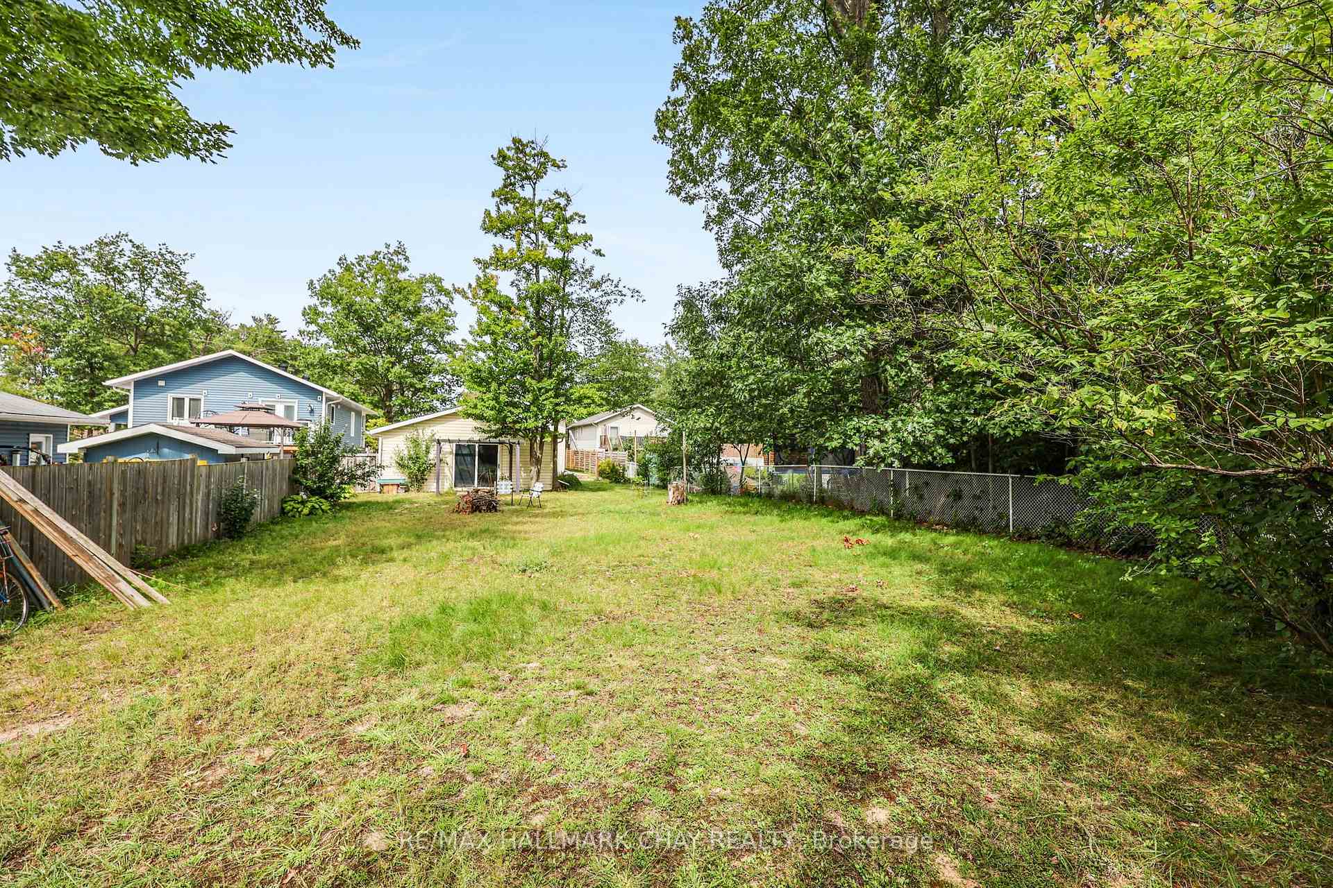 Photo 5 of 1475 River Road W, Wasaga Beach — HOMEH