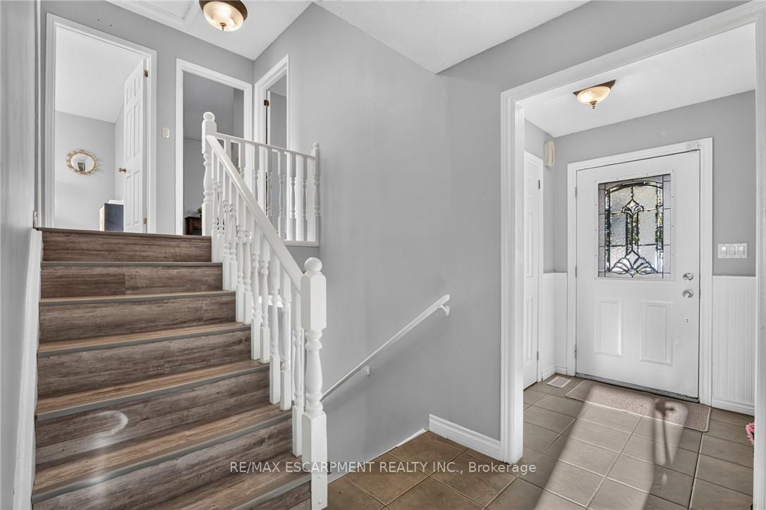 Photo 15 of 356 Station Street, West Lincoln, Smithville — HOMEH