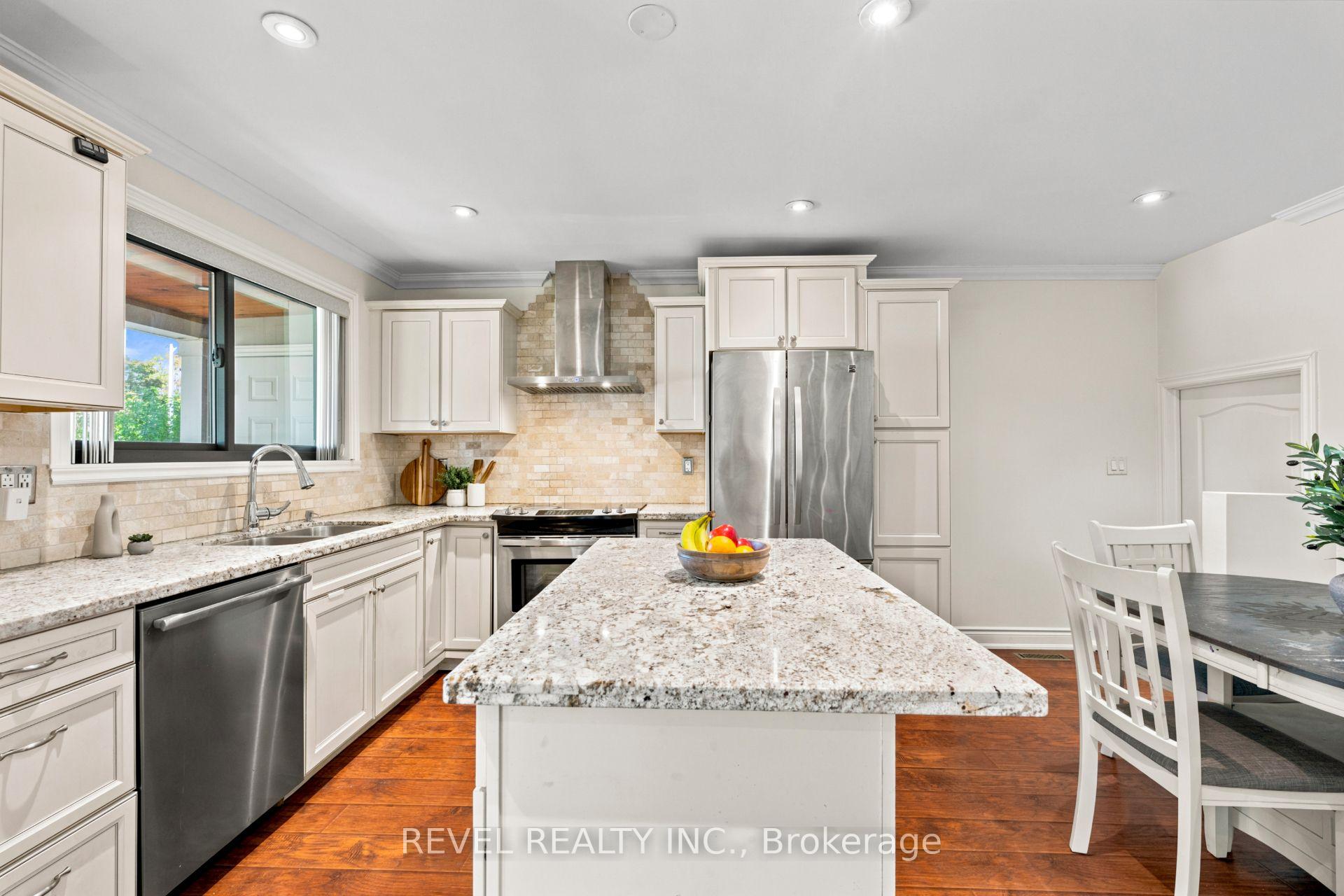 Photo 5 of 374 Bartley Bull Parkway, Brampton, Brampton East — HOMEH