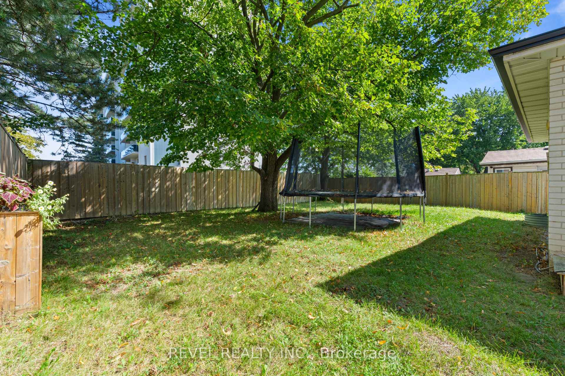 Photo 27 of 374 Bartley Bull Parkway, Brampton, Brampton East — HOMEH