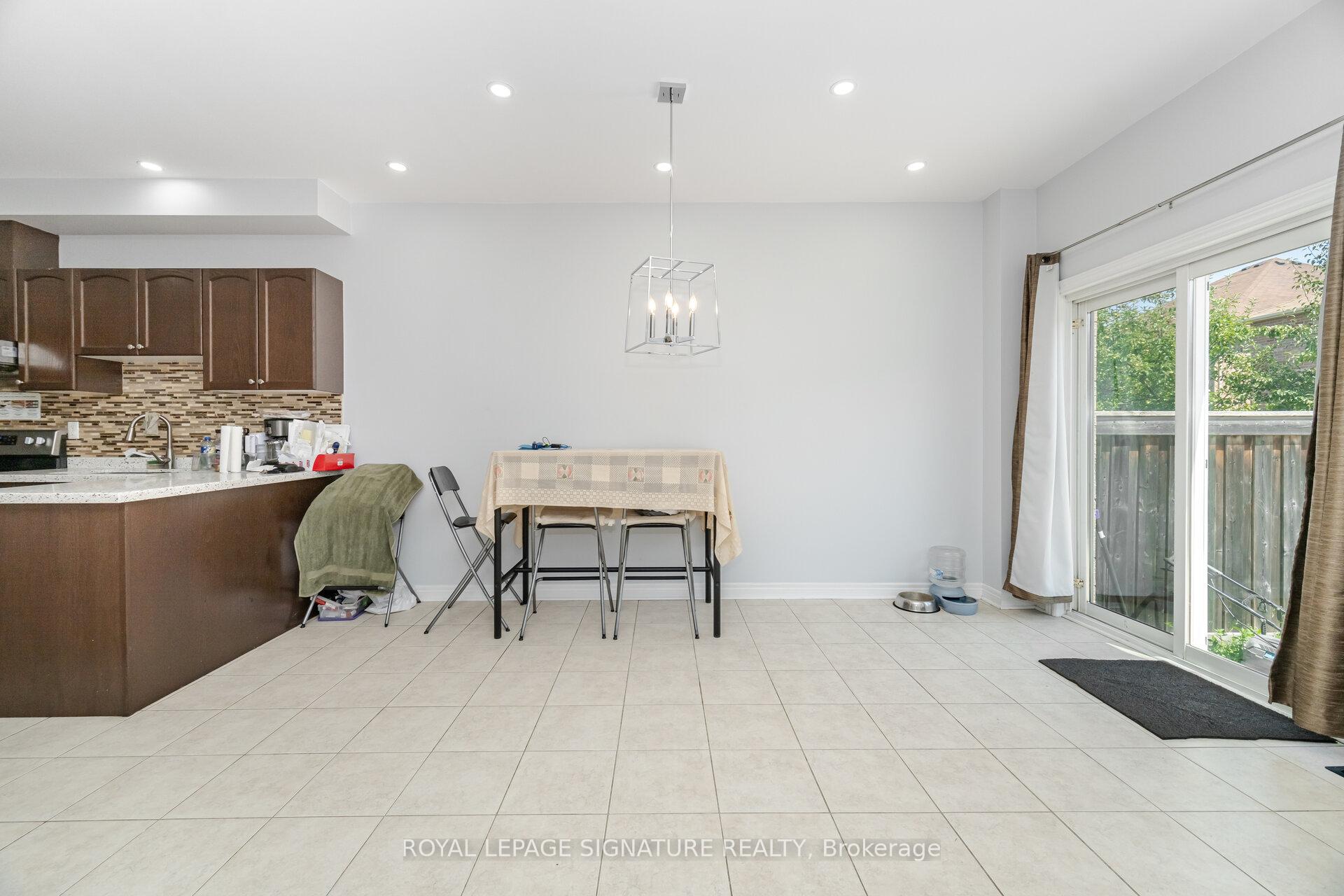 Photo 13 of 443 Comiskey Crescent, Mississauga, Meadowvale Village — HOMEH