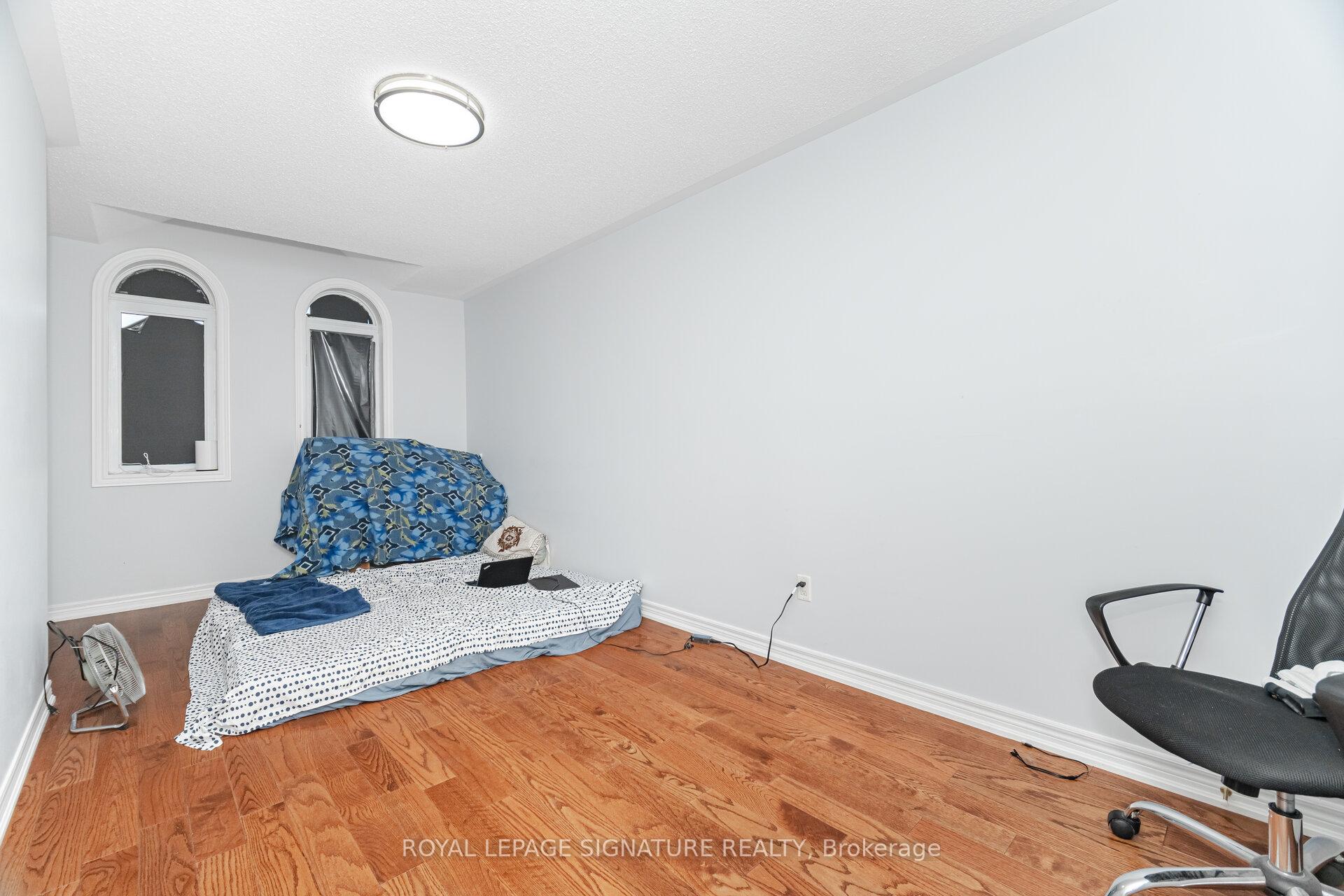 Photo 30 of 443 Comiskey Crescent, Mississauga, Meadowvale Village — HOMEH