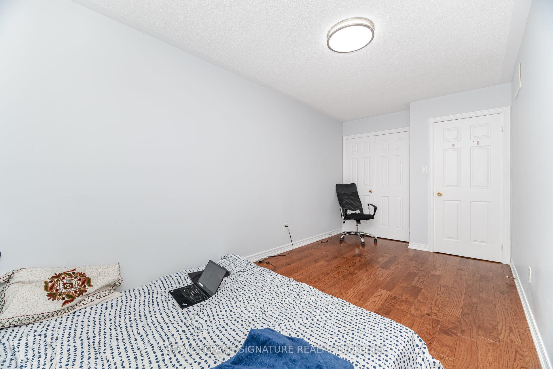 Photo 31 of 443 Comiskey Crescent, Mississauga, Meadowvale Village — HOMEH
