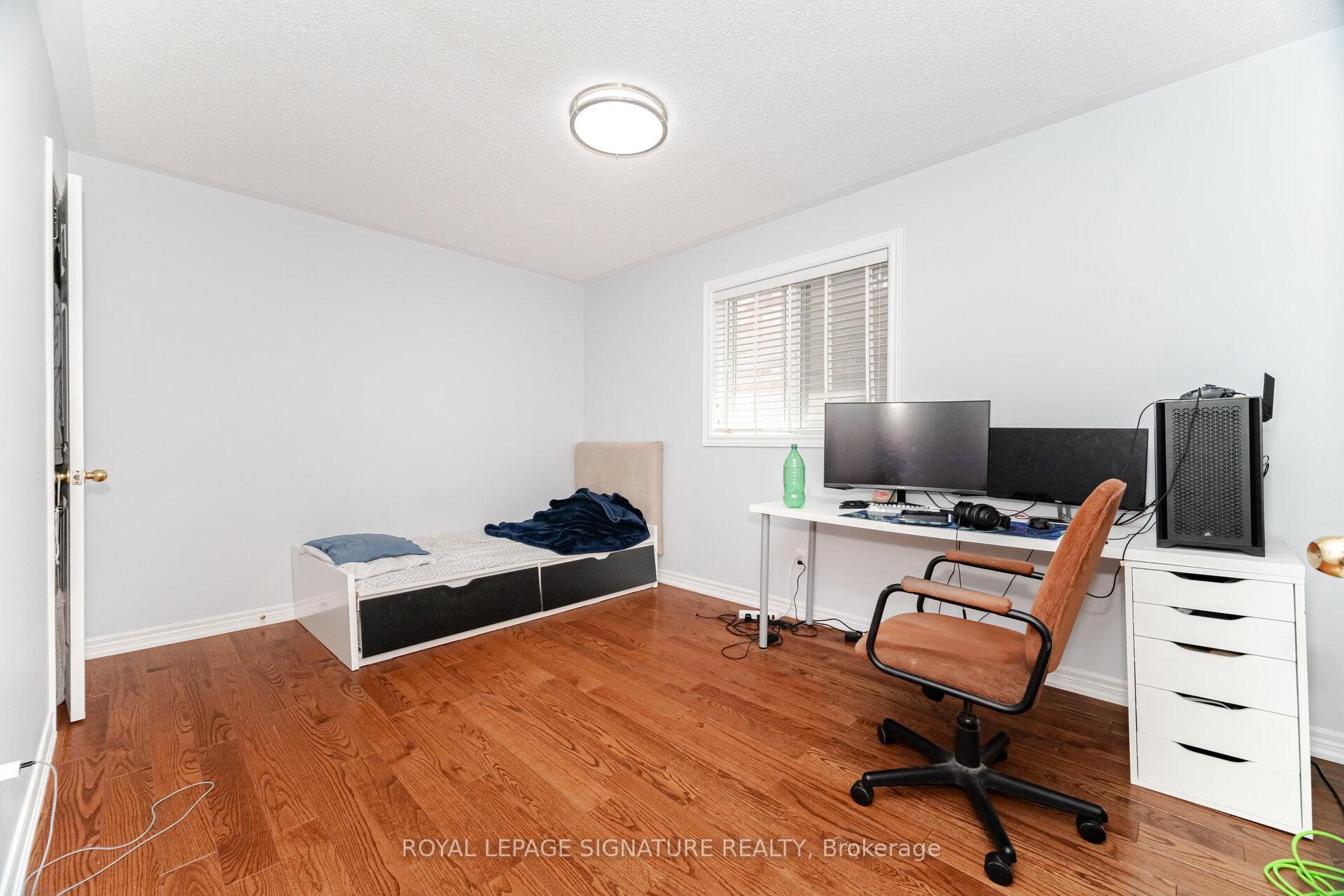 Photo 35 of 443 Comiskey Crescent, Mississauga, Meadowvale Village — HOMEH