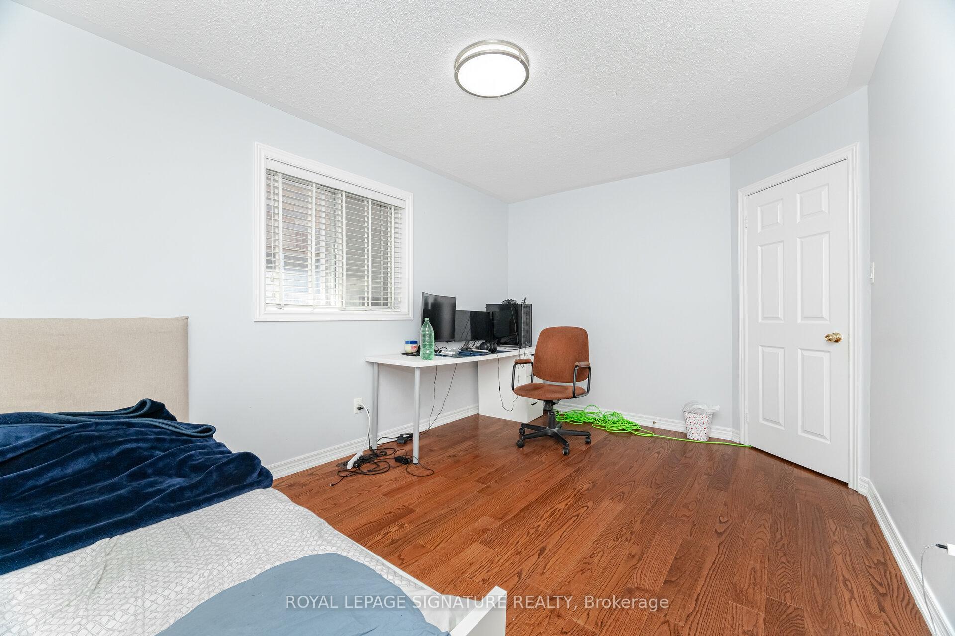 Photo 36 of 443 Comiskey Crescent, Mississauga, Meadowvale Village — HOMEH